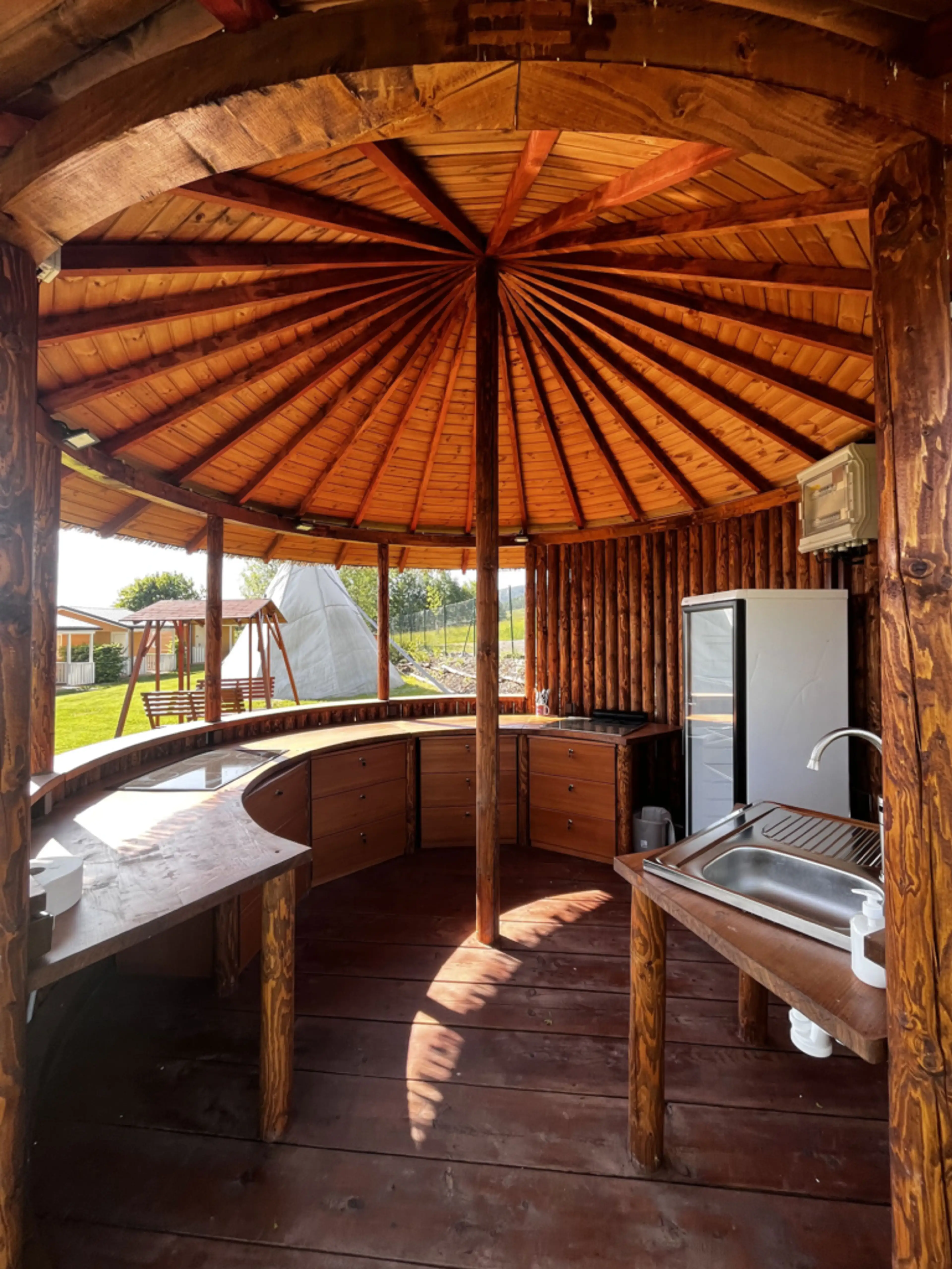 Kemp a rekreační areál KOUPÁLO Janovičky carousel-image-16