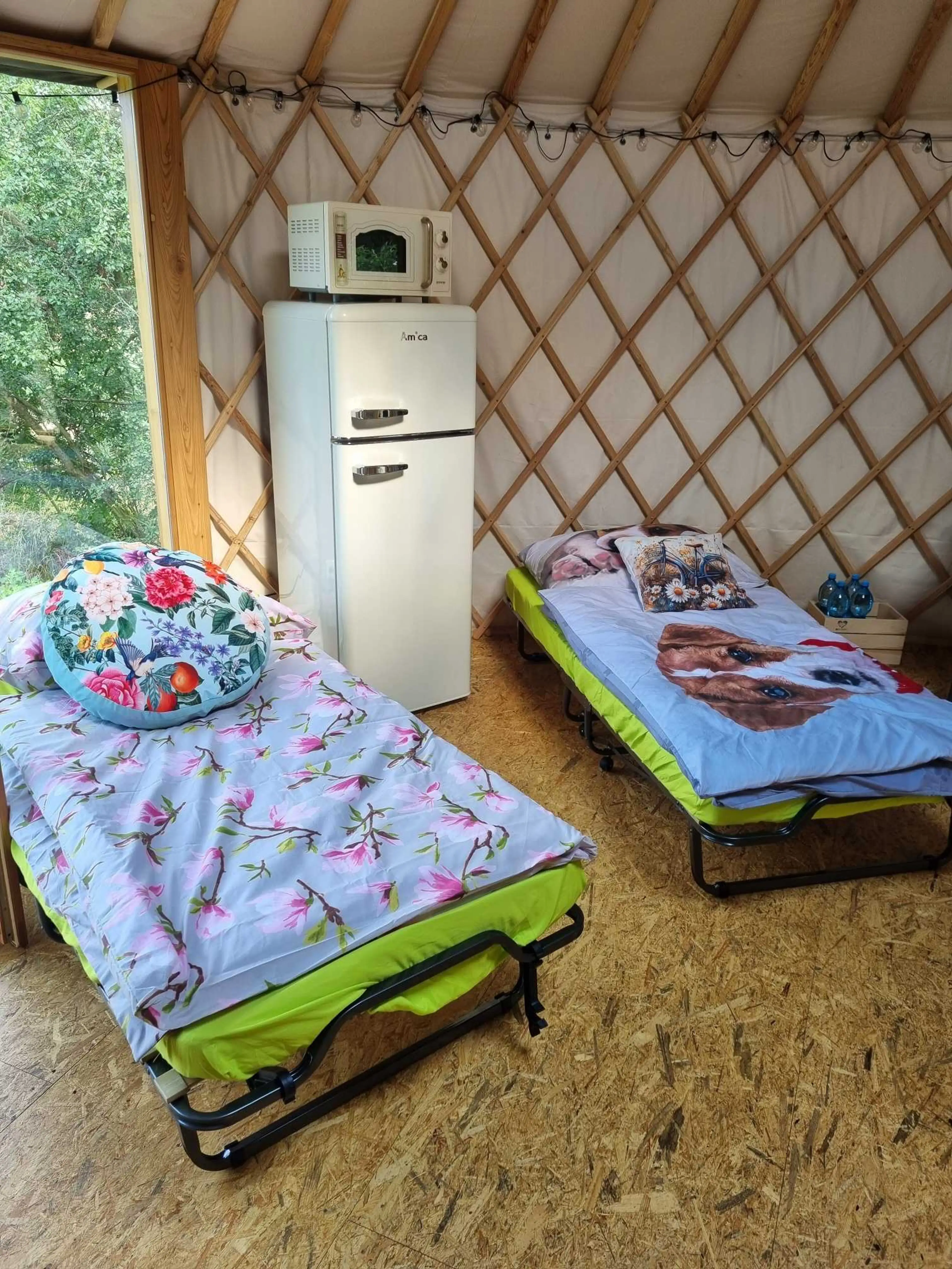 Petrův statek - jurta carousel-image-17