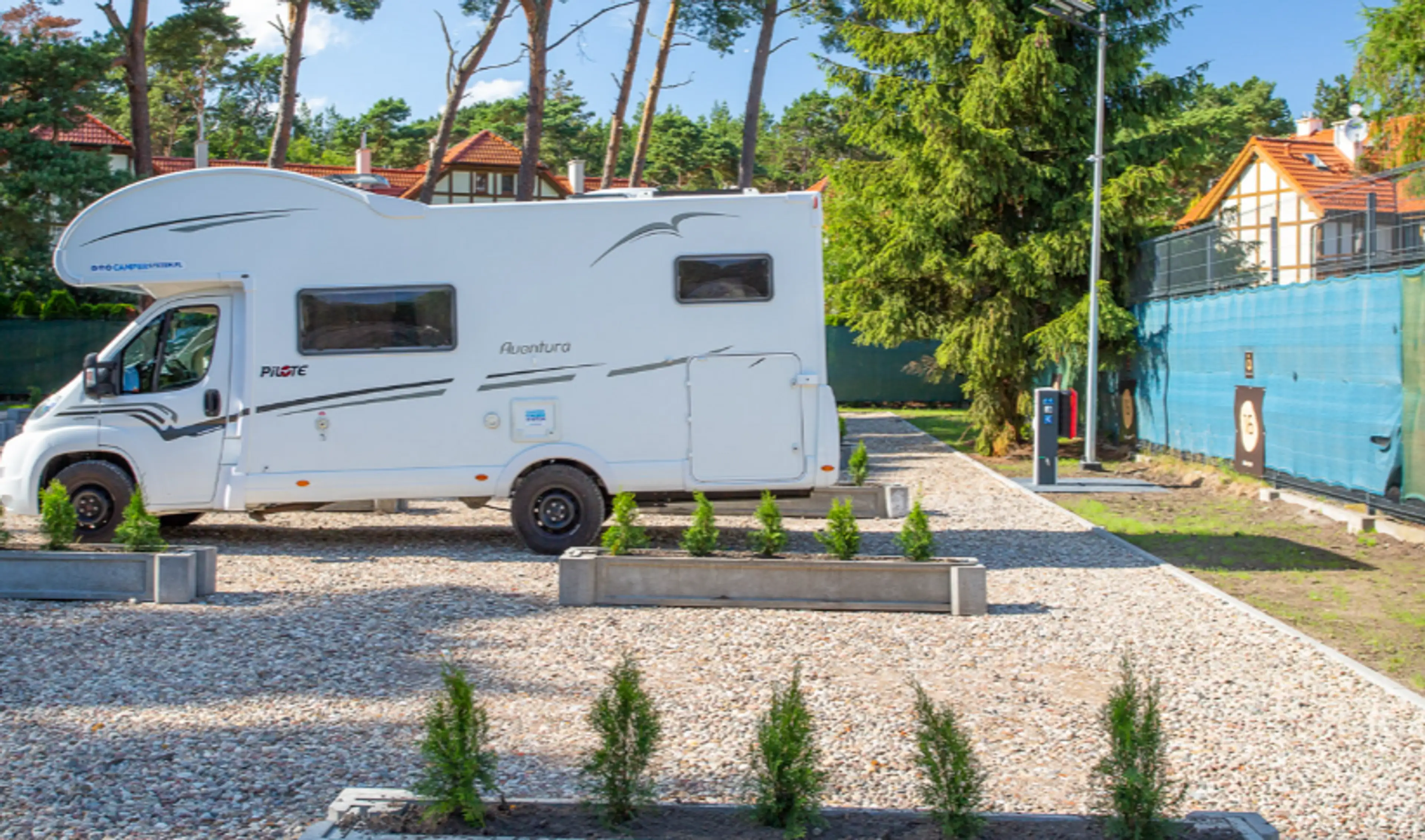 SEA CAMP carousel-image-1