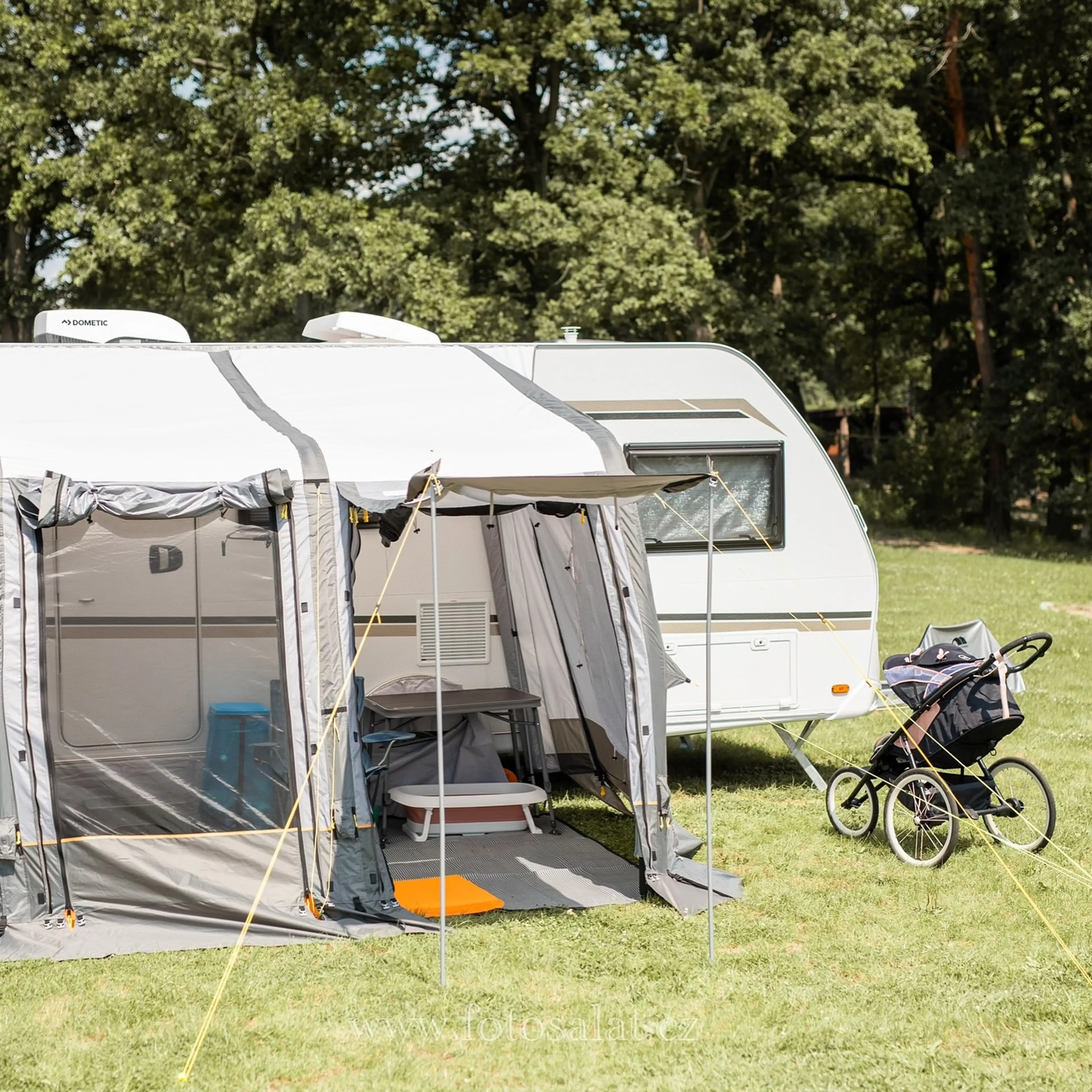 KARAVANOVÉ STÁNÍ V KESTŘANY GOLF & COUNTRY CLUBU carousel-image-6