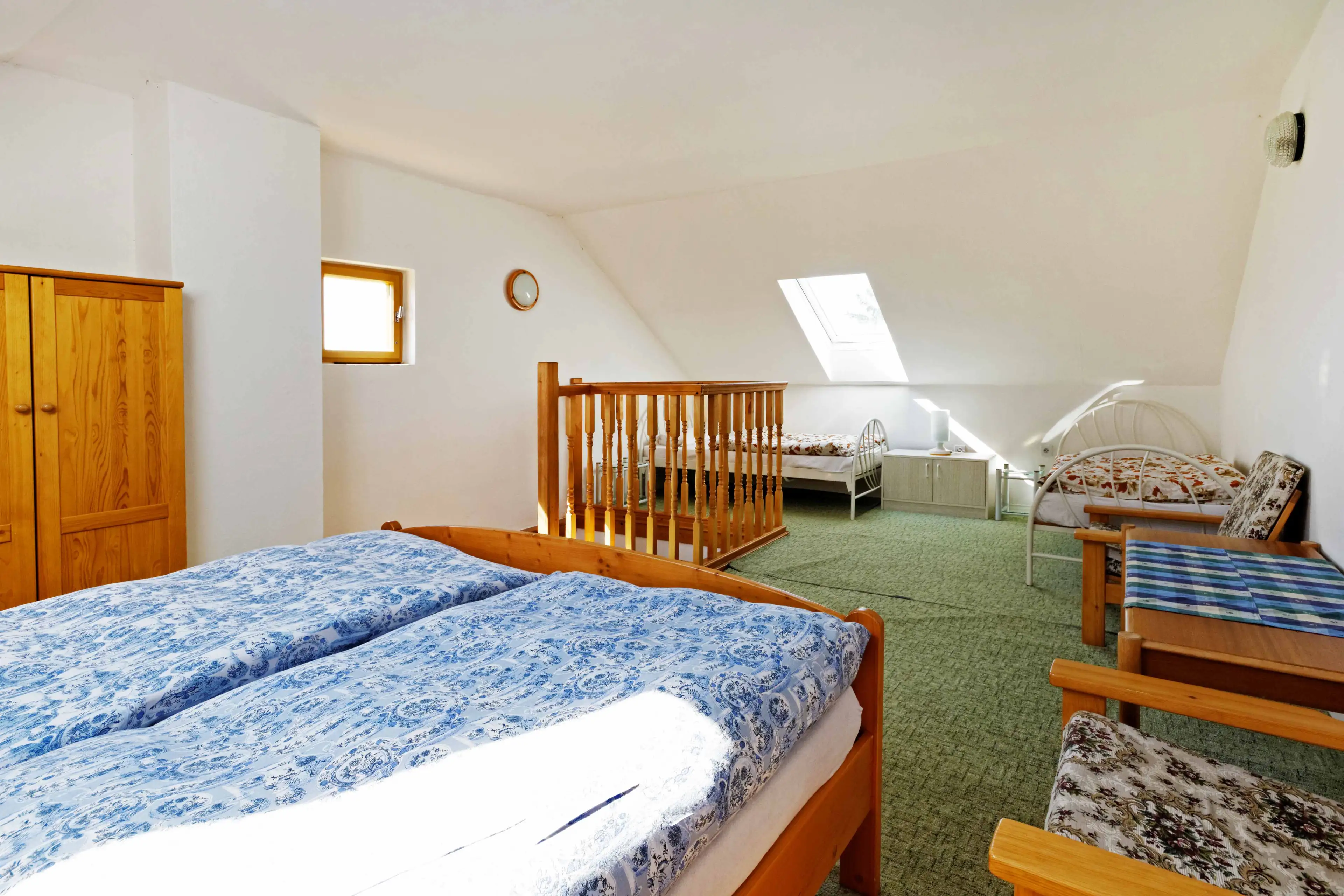 Camping Country carousel-image-5