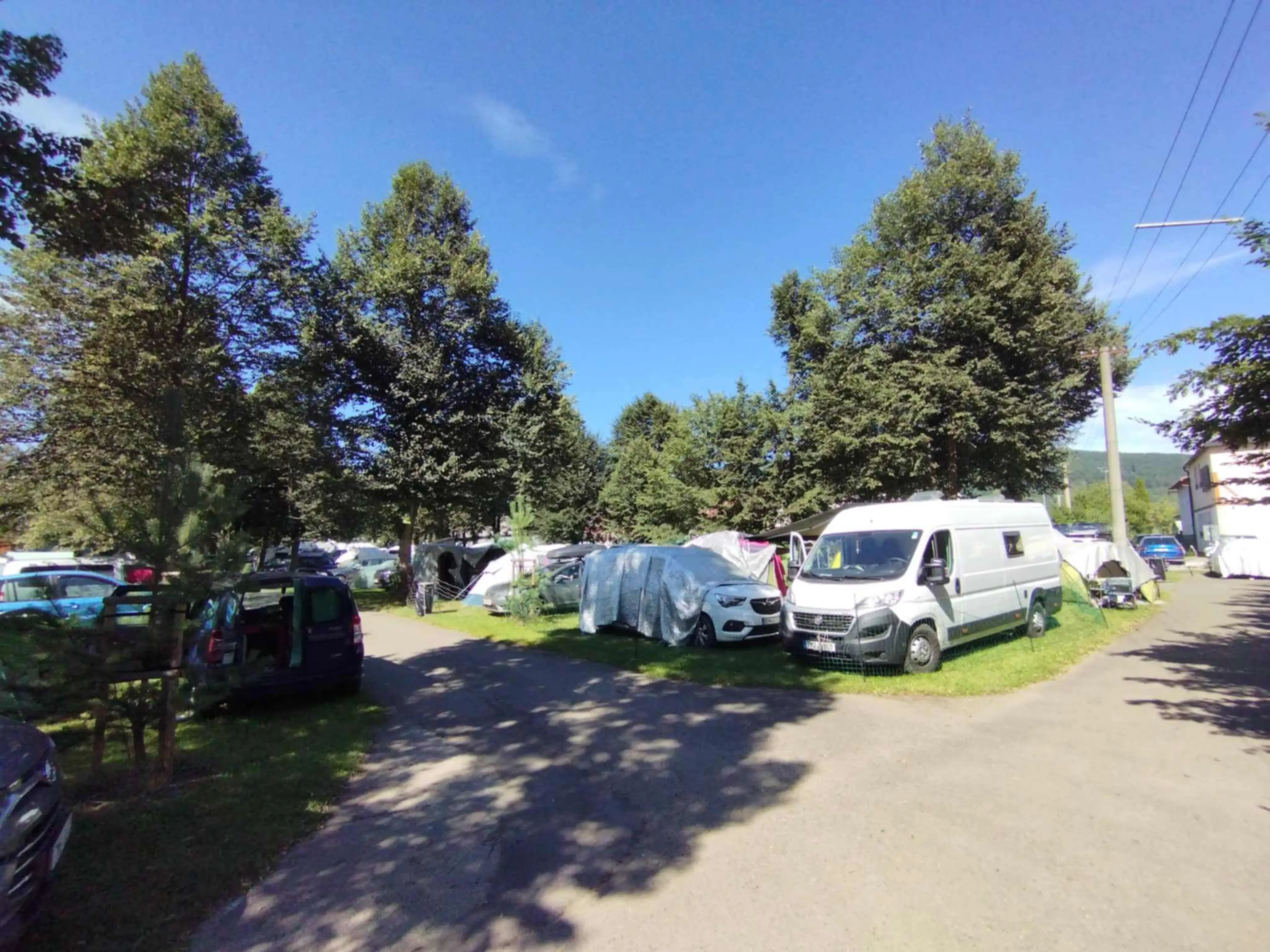 Camp Sport carousel-image-4