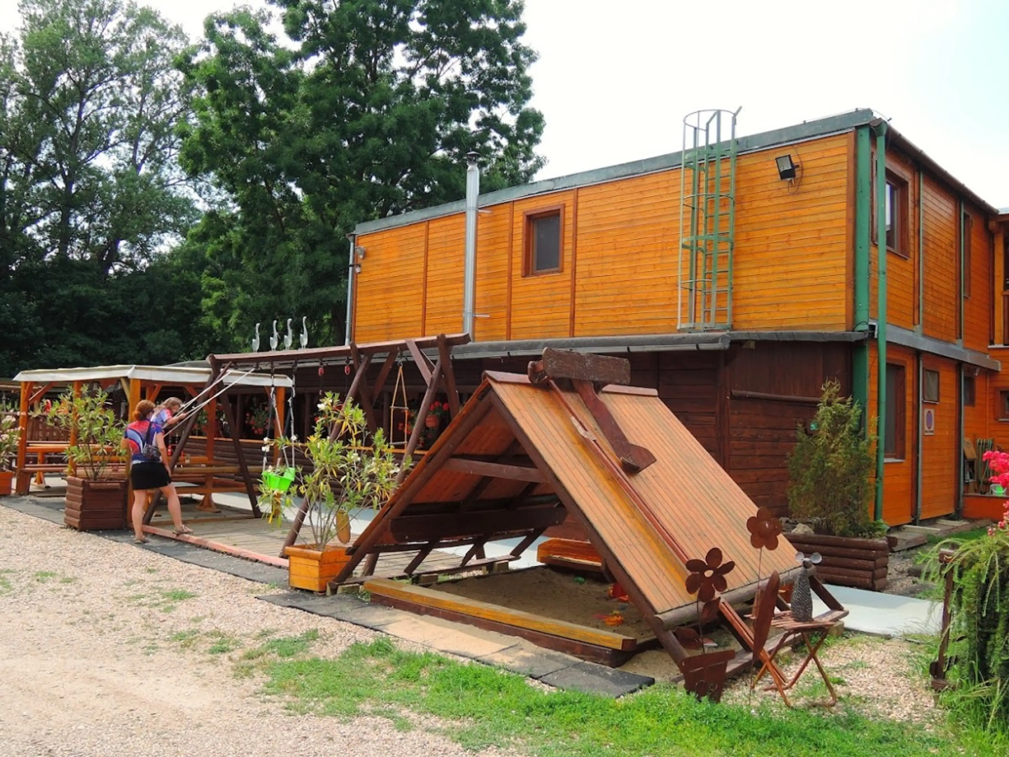 Camp Pálava - Nové Mlýny carousel-image-32