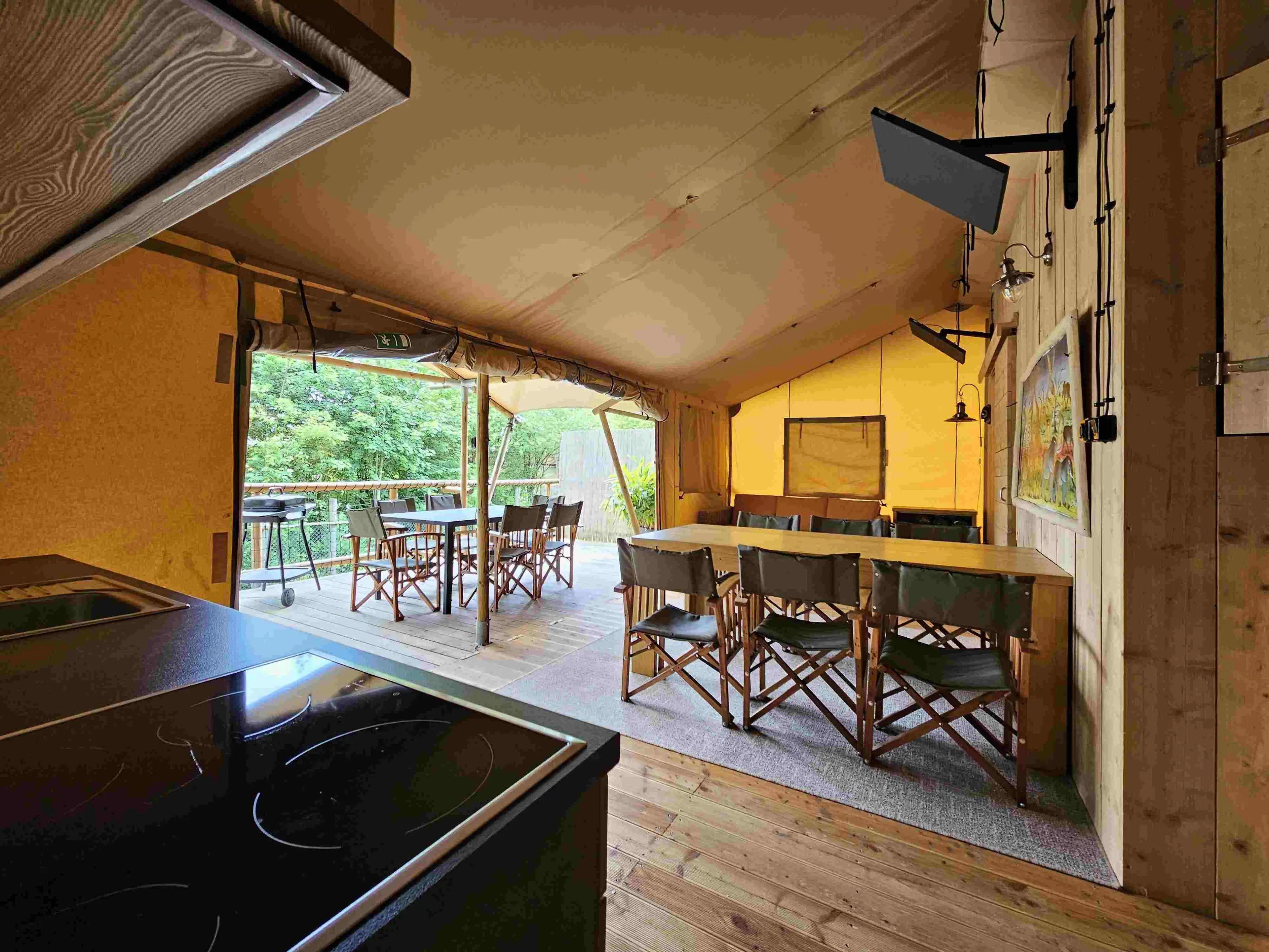 SAFARI PARK carousel-image-16