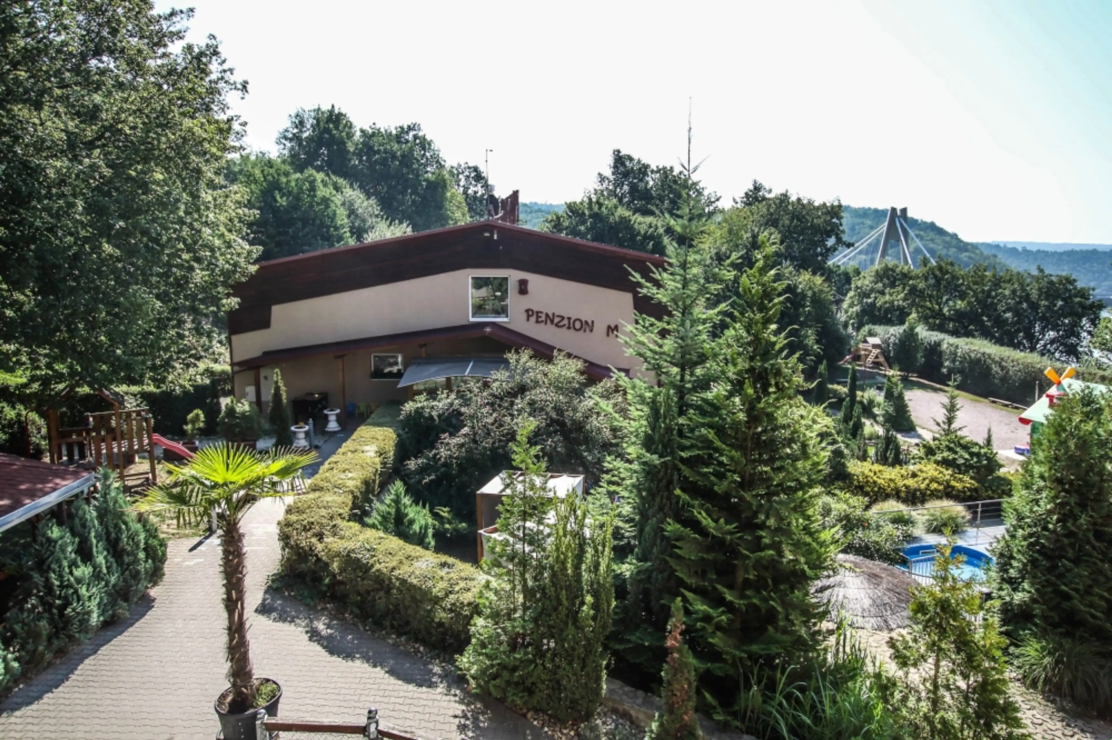 Resort M - Vranovská přehrada carousel-image-7