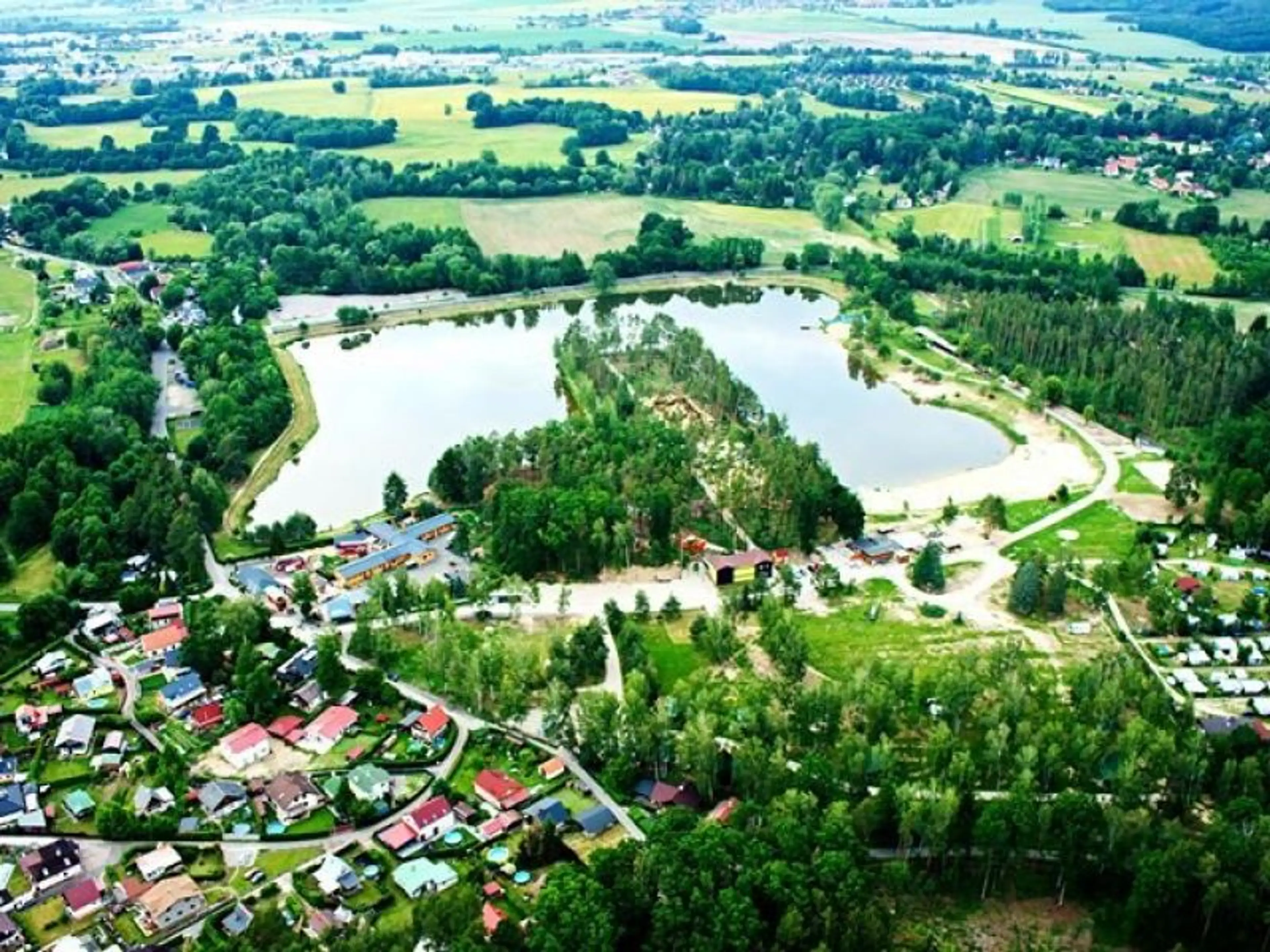 Kemp Stříbrný rybník carousel-image-1