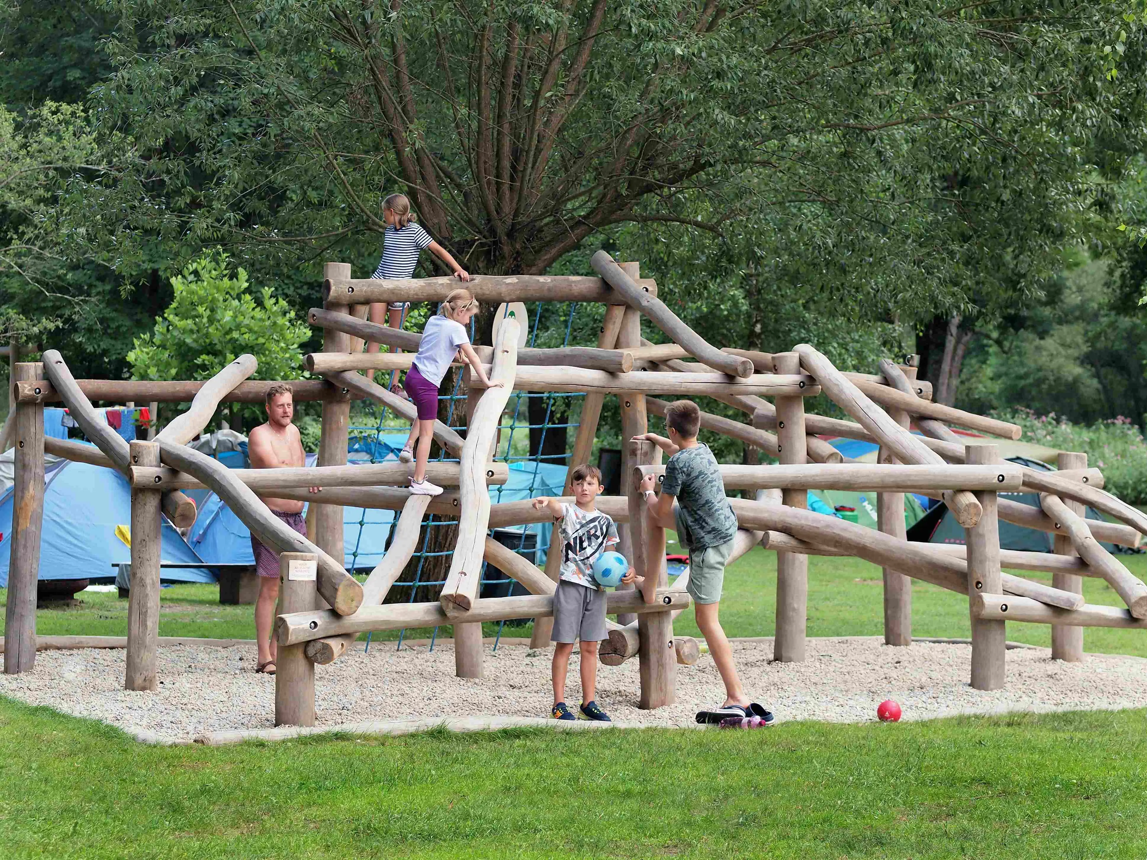 Kanak - půjčovna lodí, kemp Branná carousel-image-8