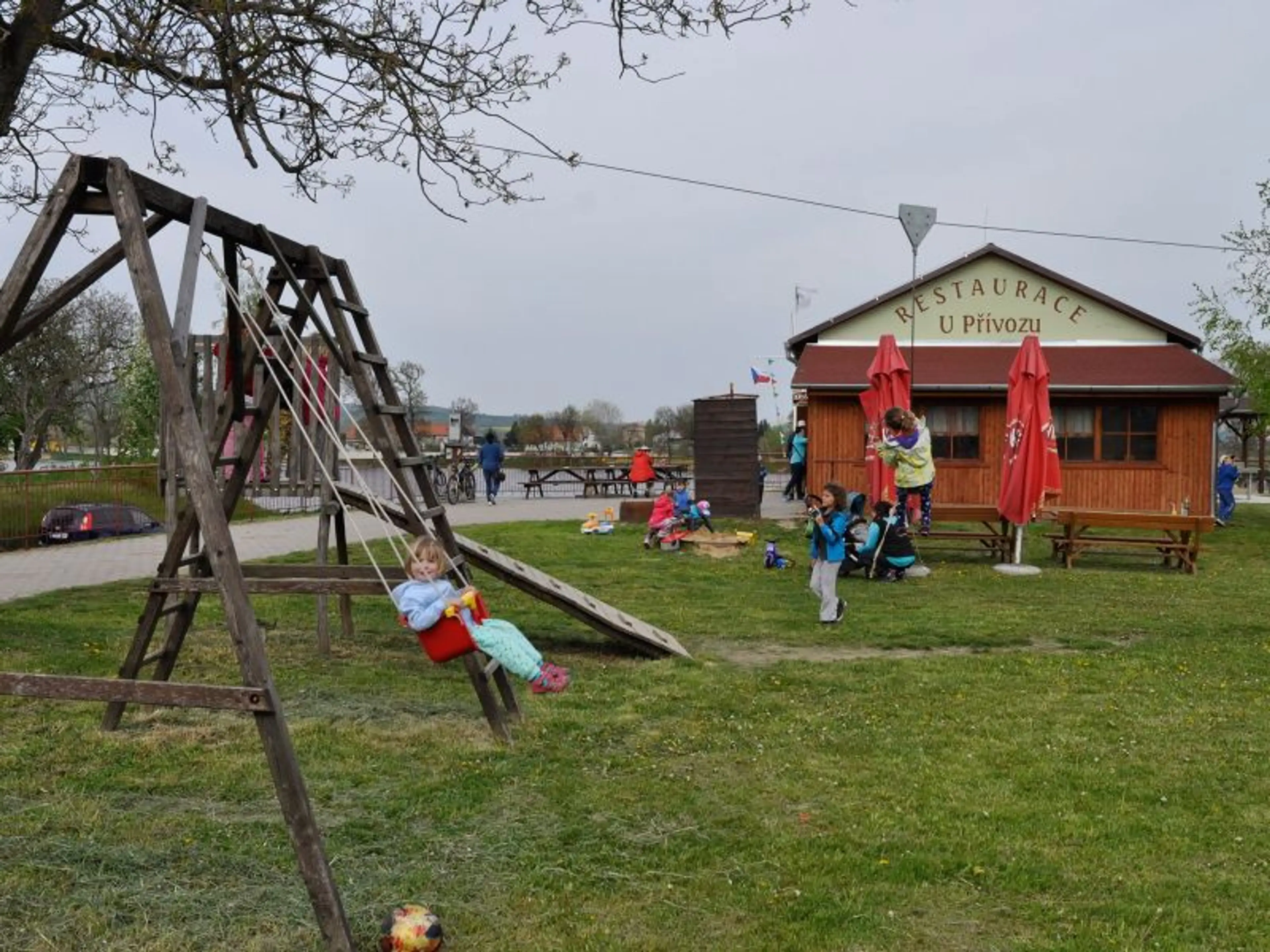 Kemp-karavanové stání  Nučničky carousel-image-3