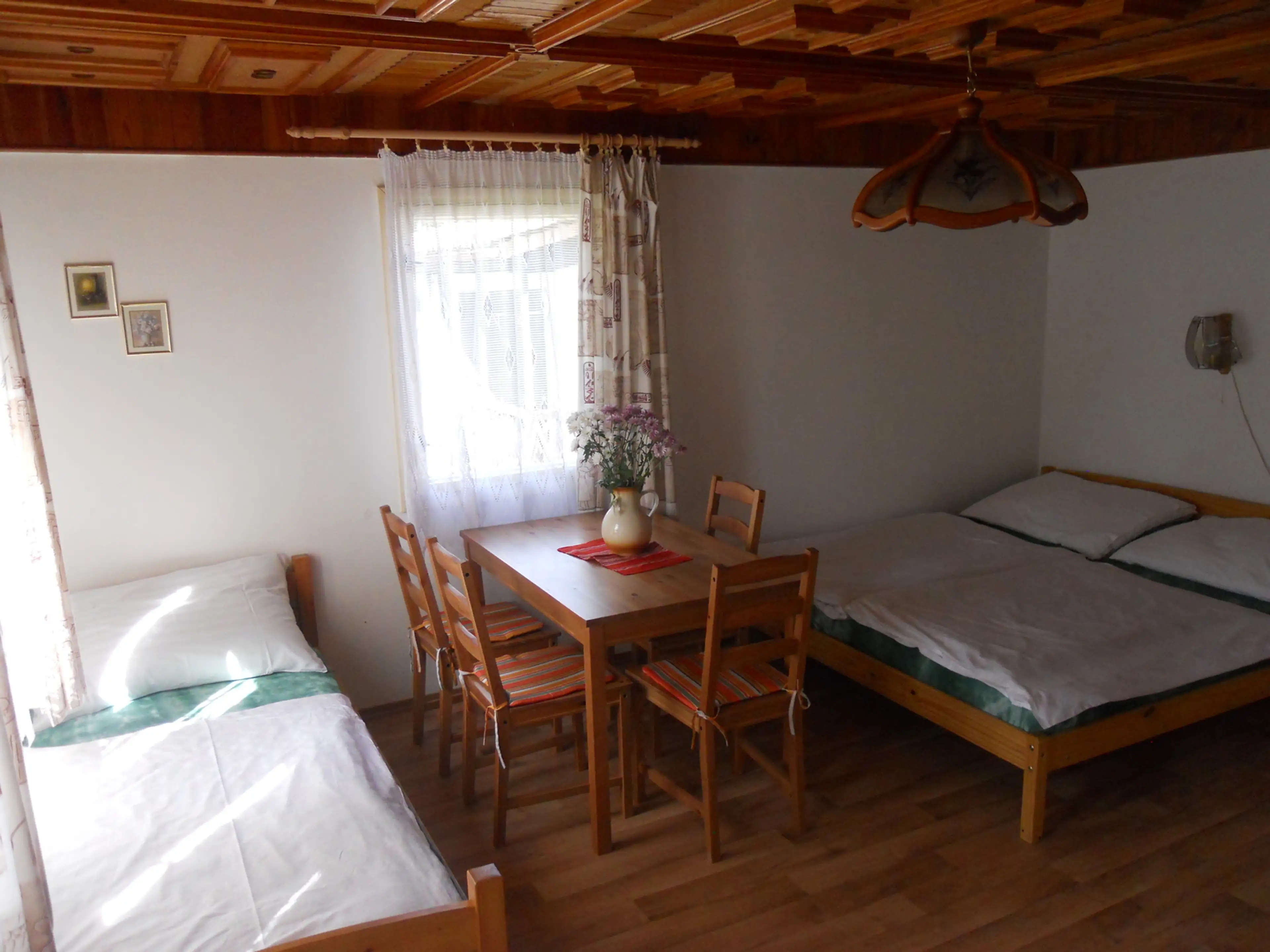 Autokemp Komorník Strmilov carousel-image-12