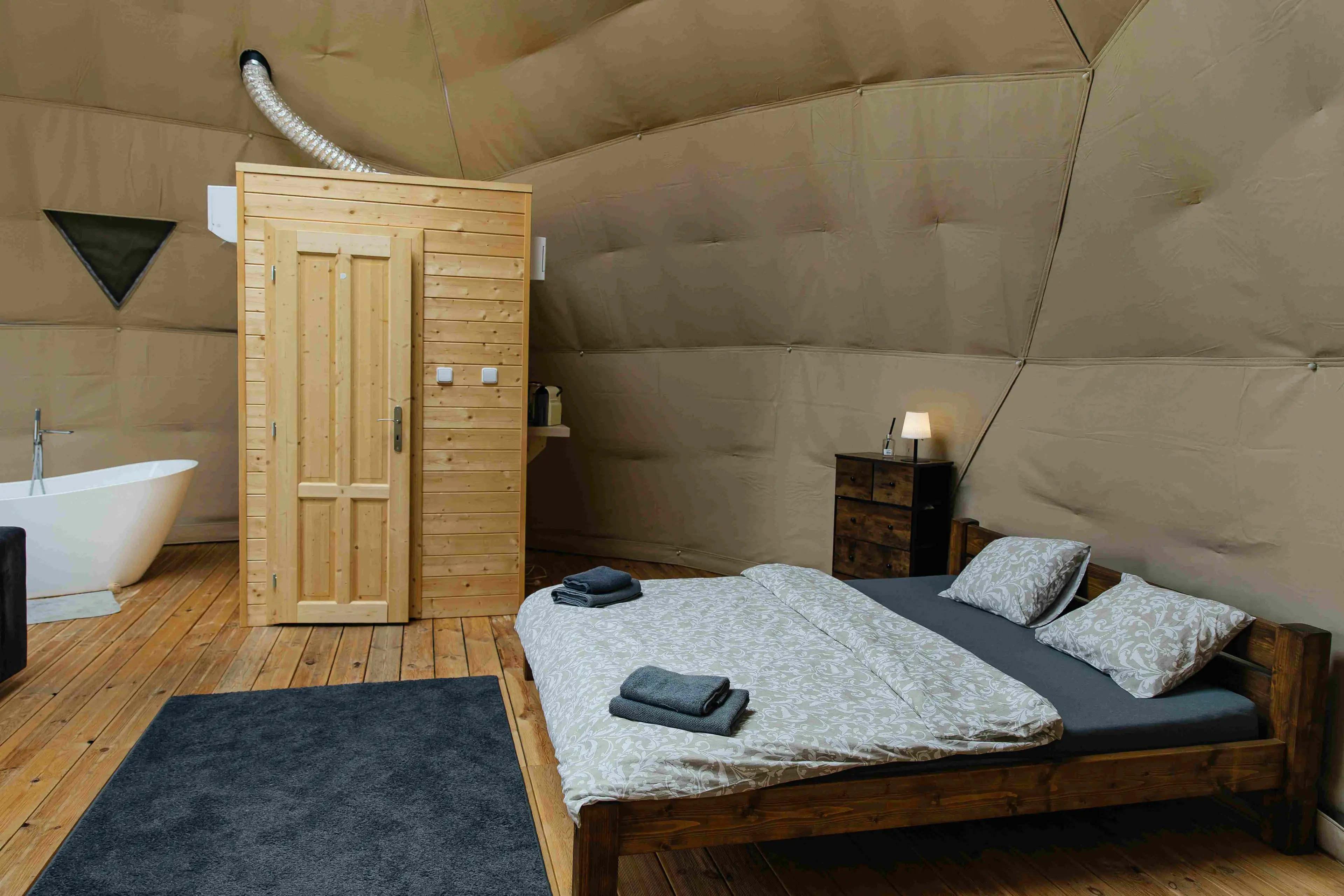 Glamping a Caravan camp Prague Louka carousel-image-11