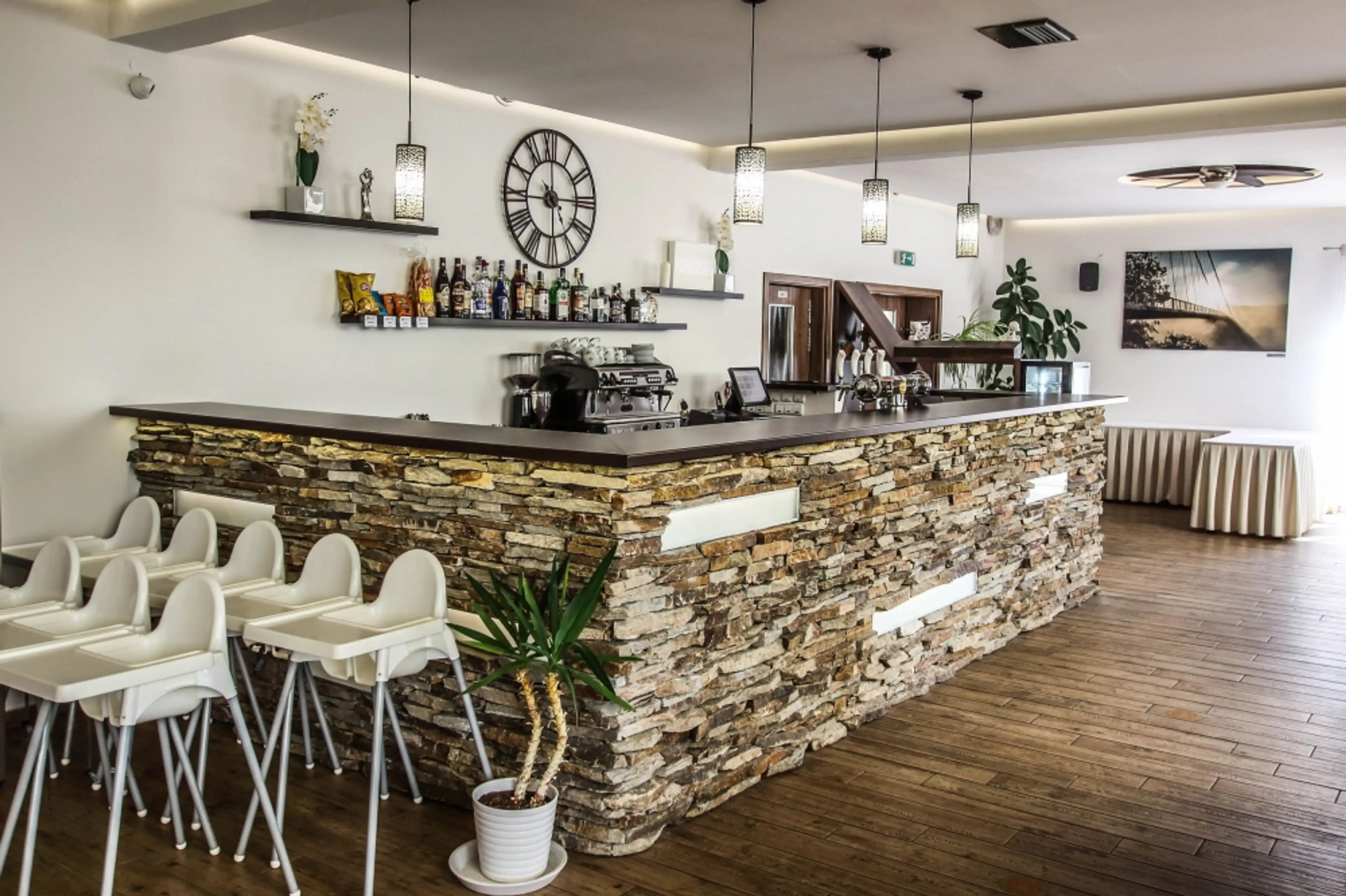 Resort M - Vranovská přehrada carousel-image-25