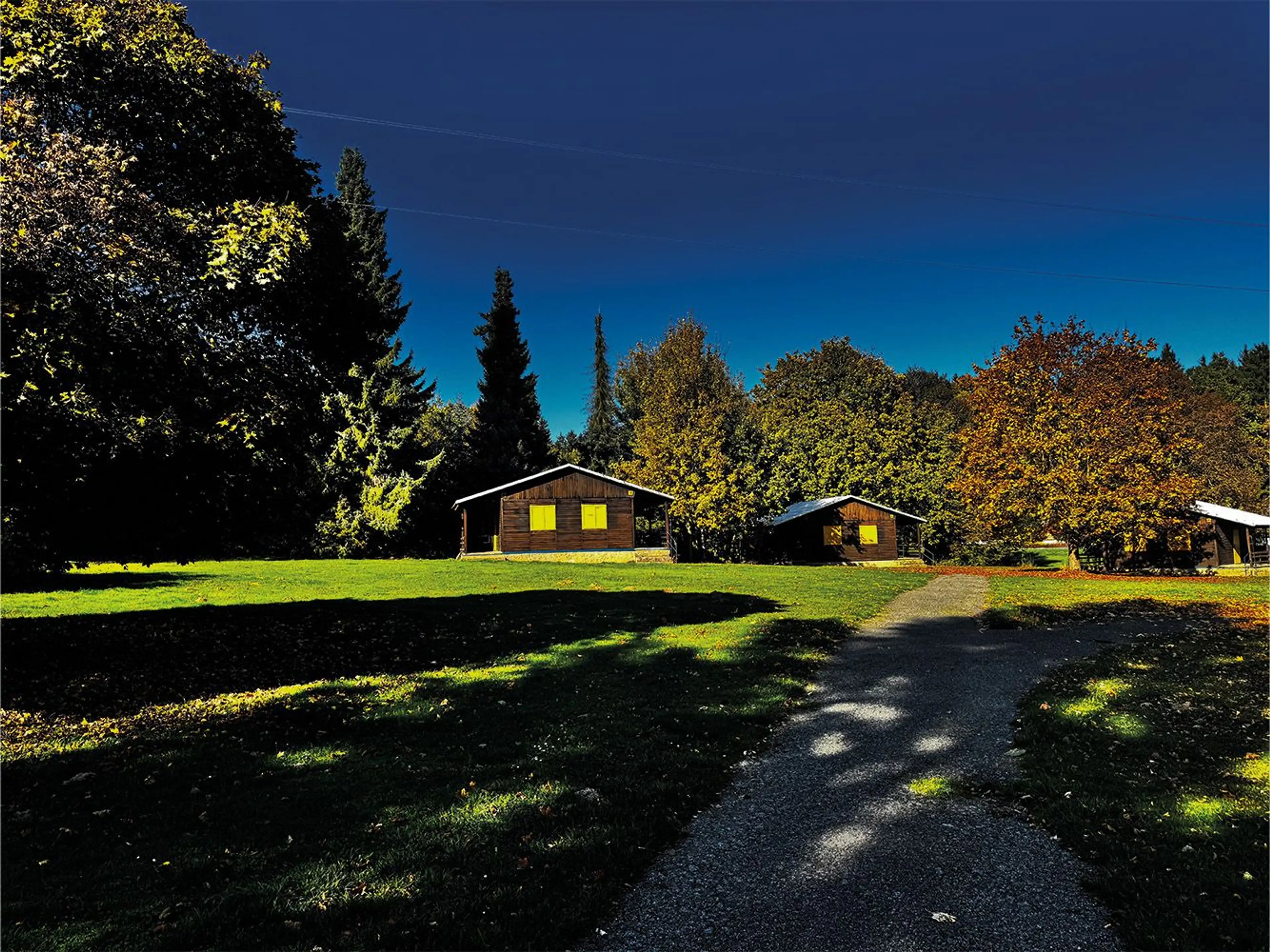 Kemp Dachova carousel-image-5