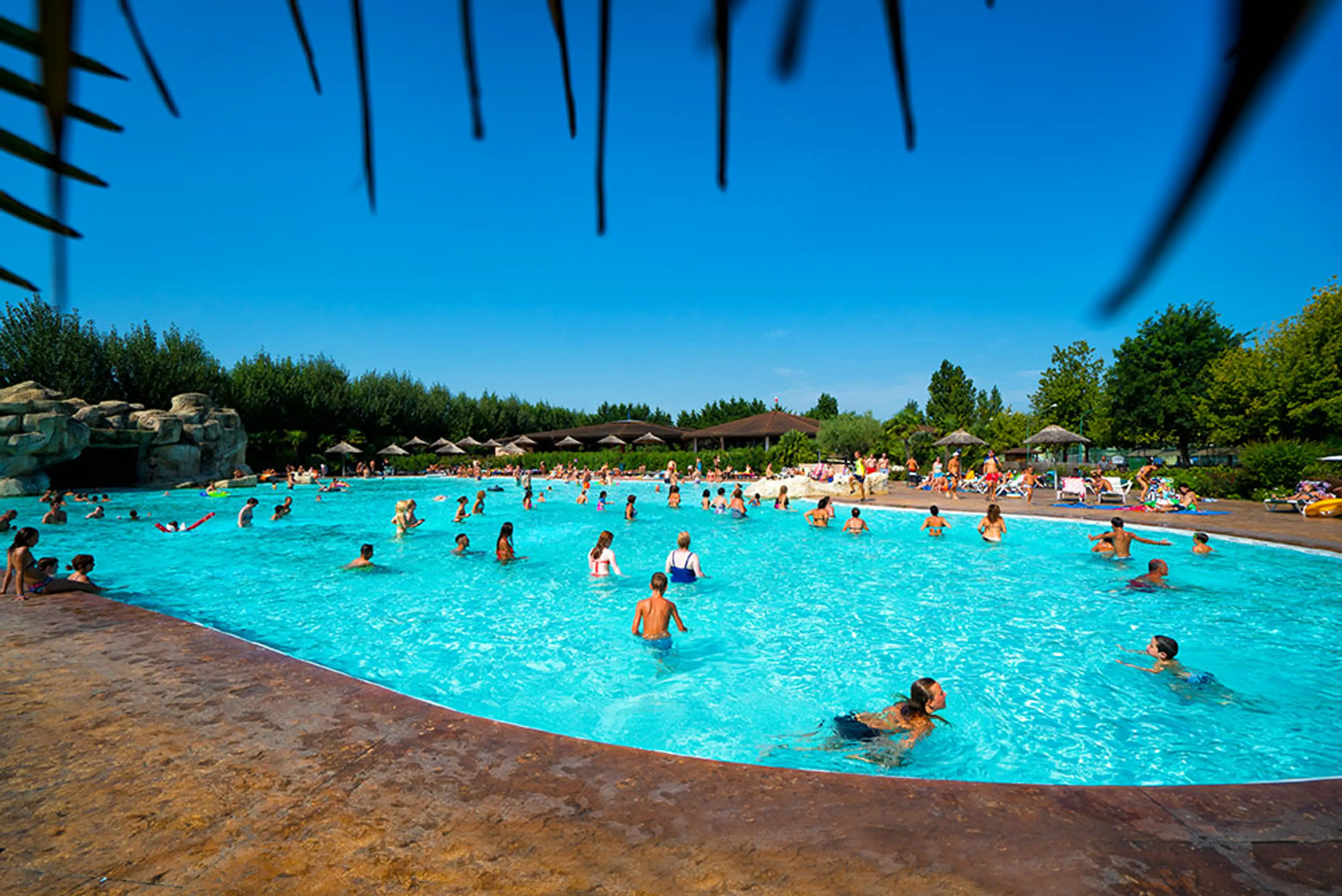 Camping Tahiti a Thermae carousel-image-1