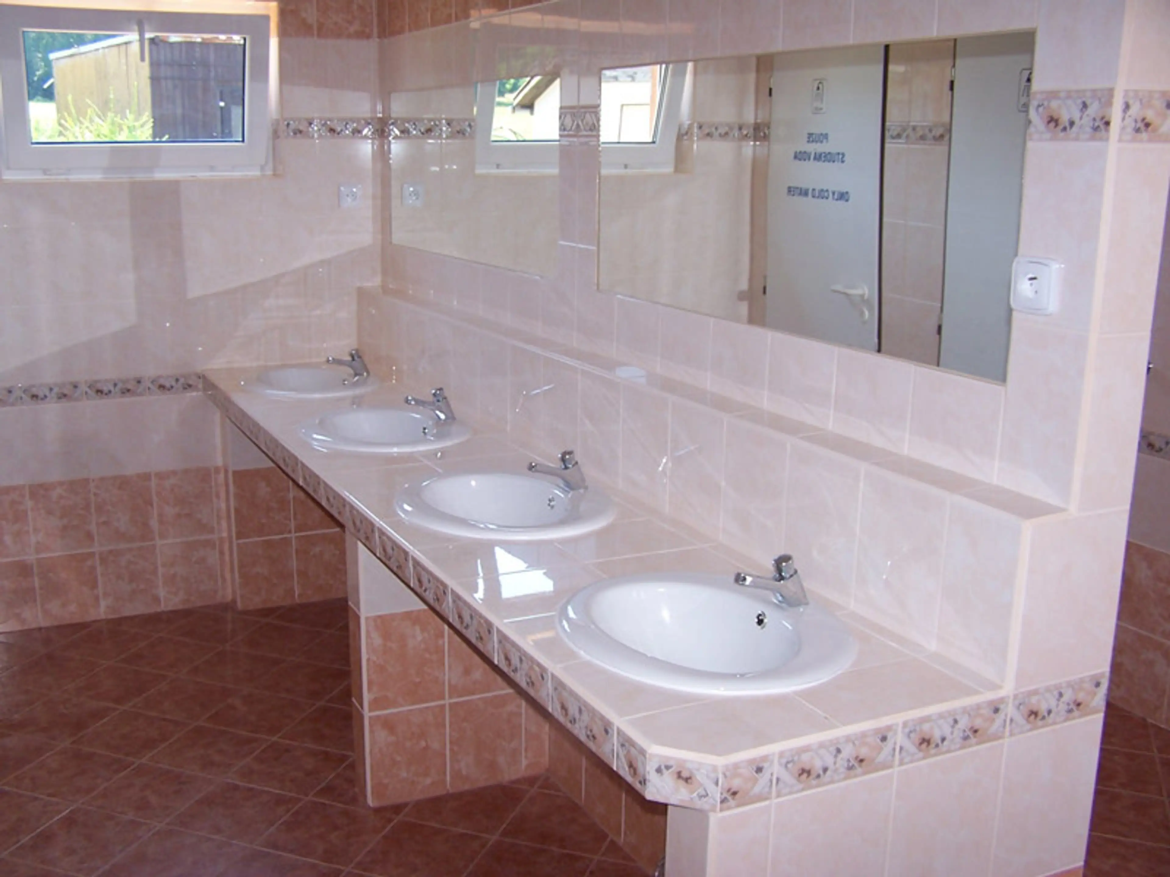 Autokemp Komorník Strmilov carousel-image-21