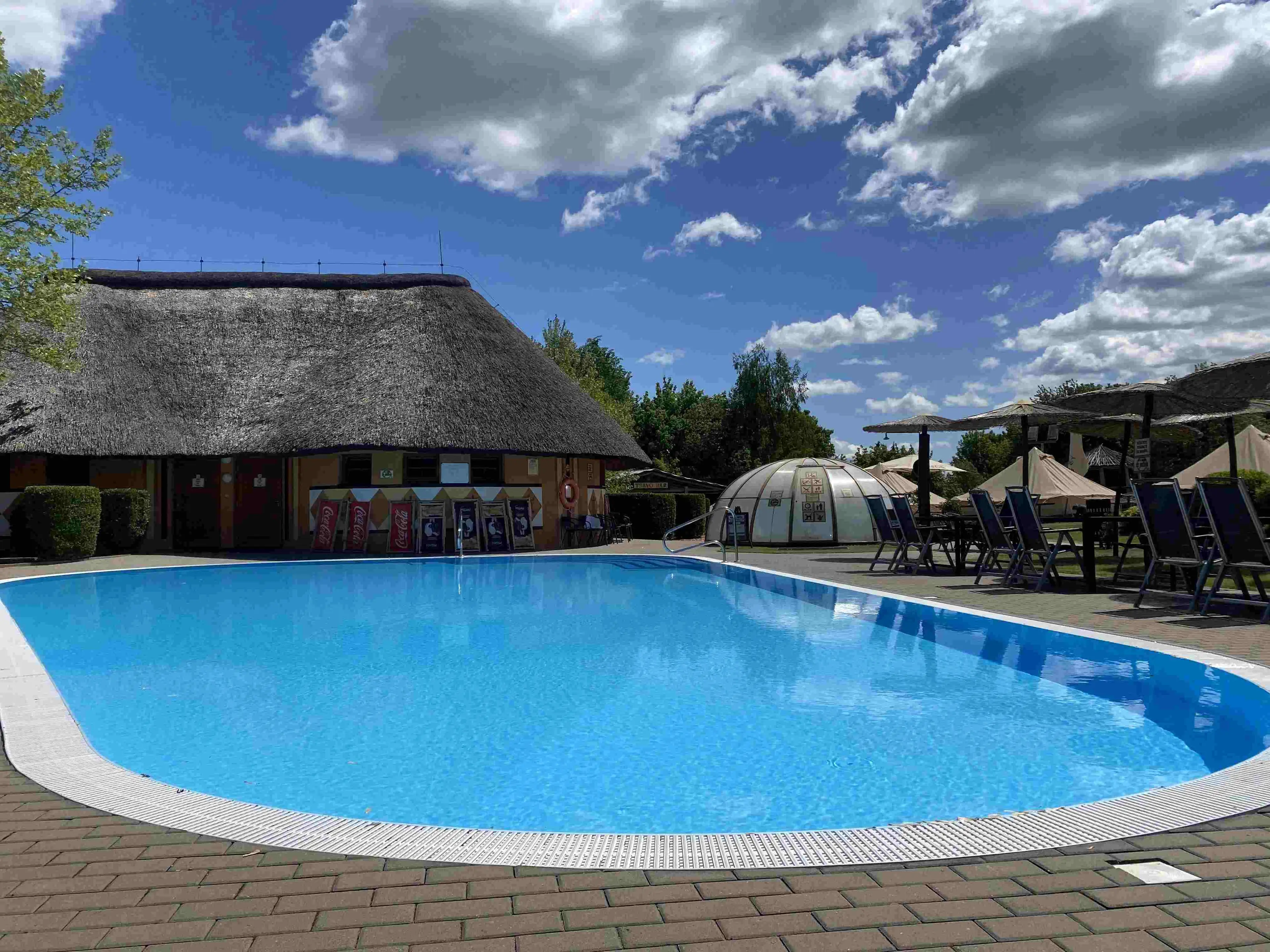 SAFARI PARK carousel-image-2