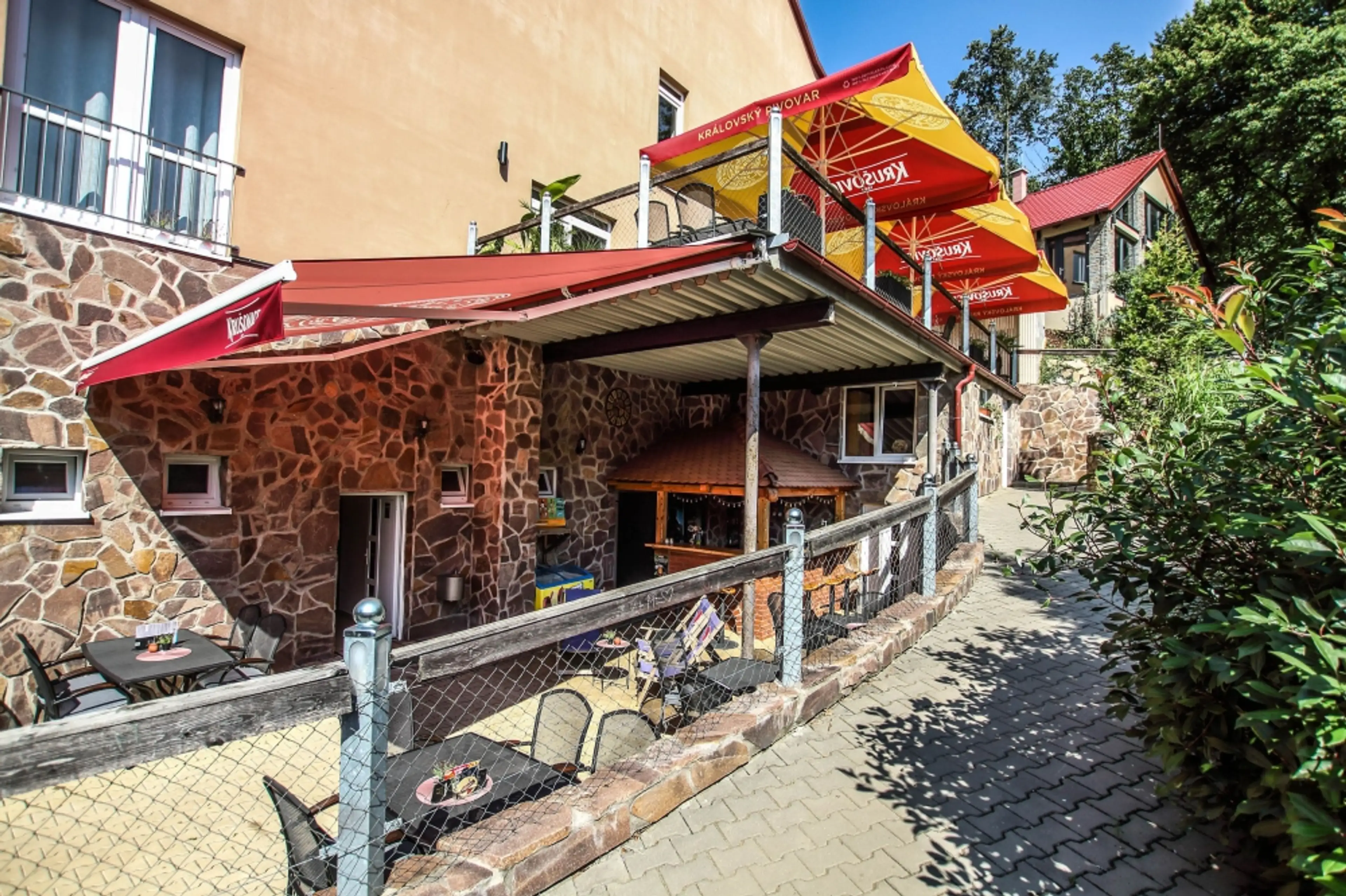 Resort M - Vranovská přehrada carousel-image-12