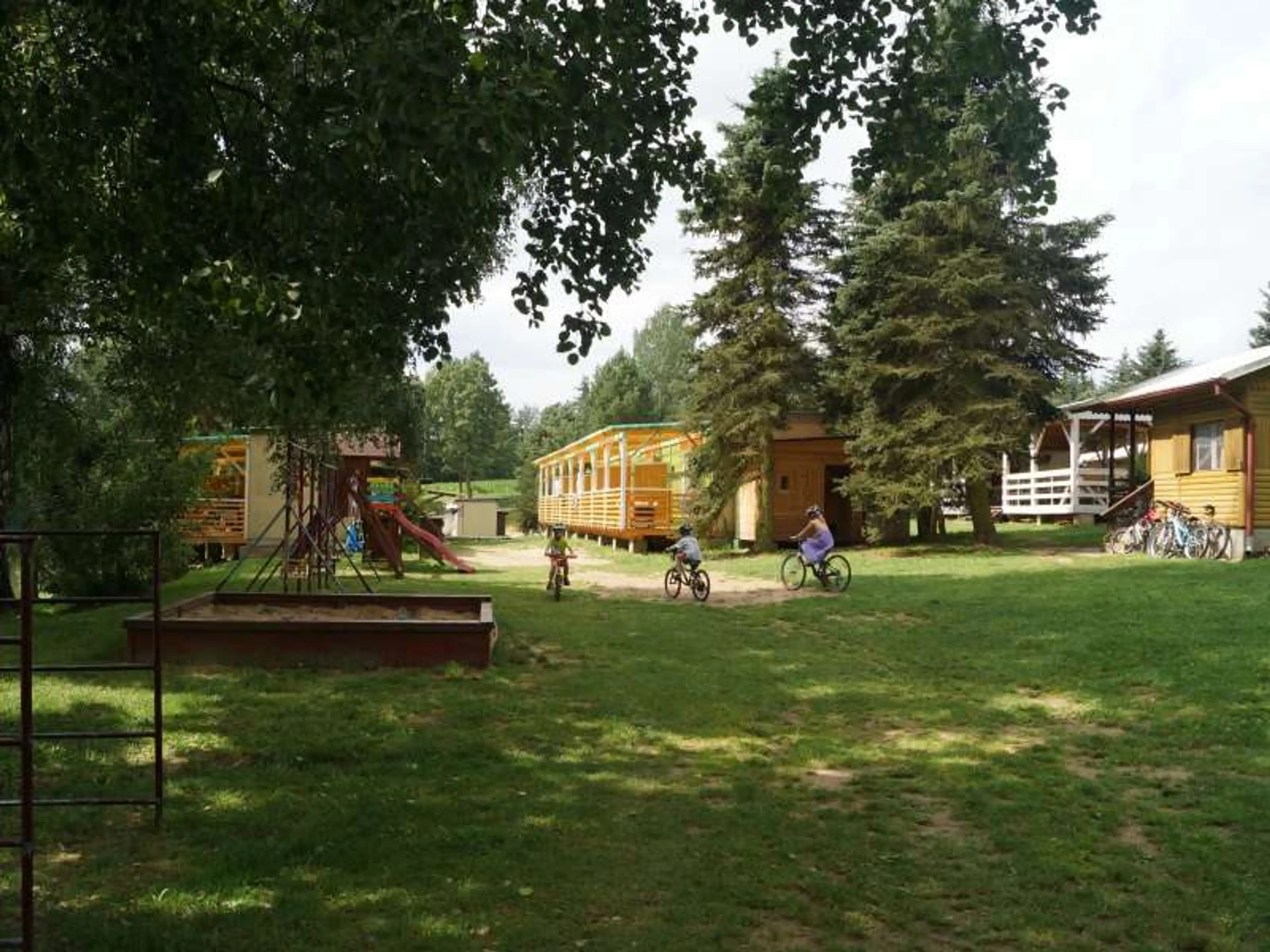 Chatová osada Slunečnice carousel-image-18