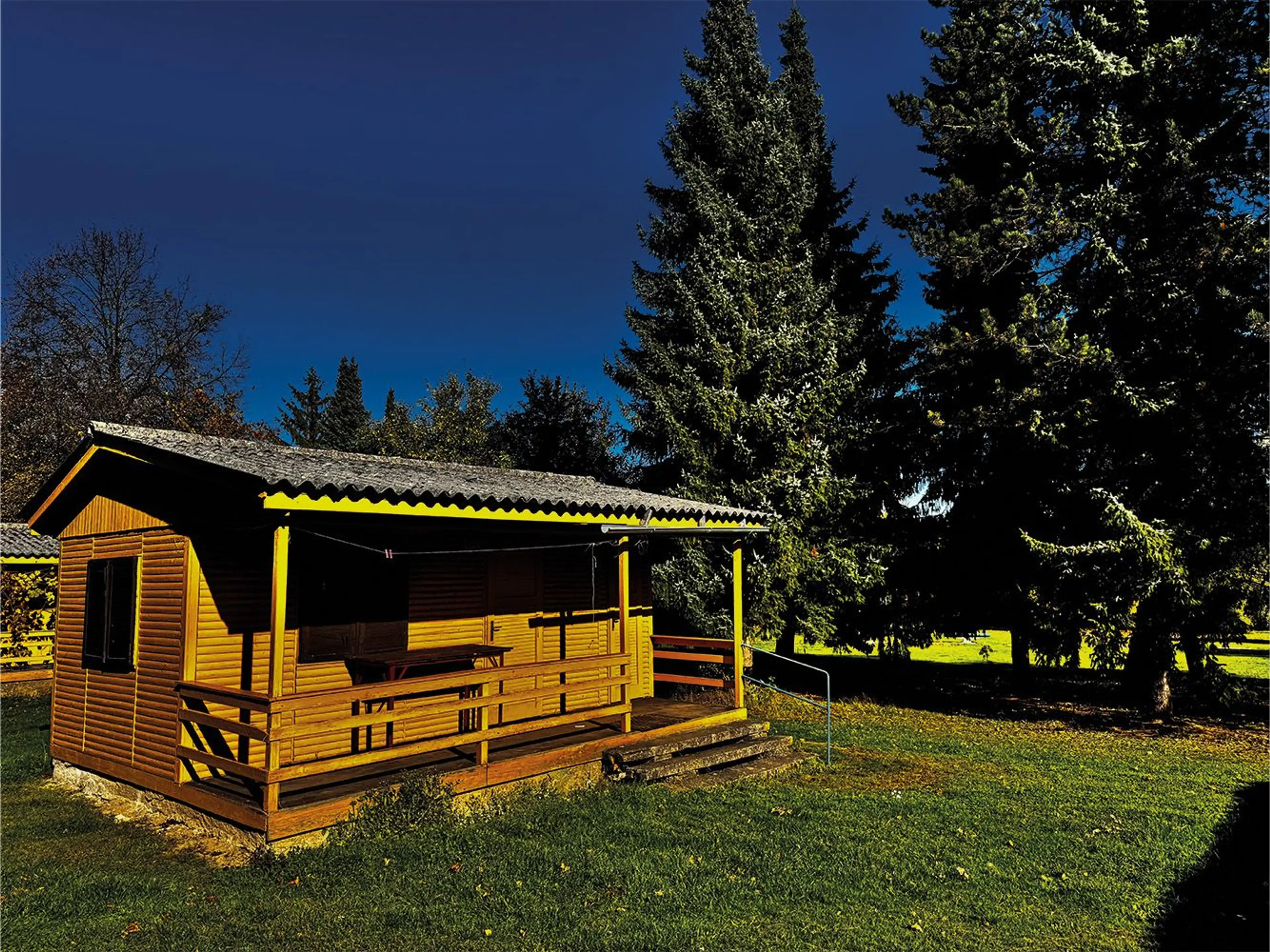 Kemp Dachova carousel-image-10