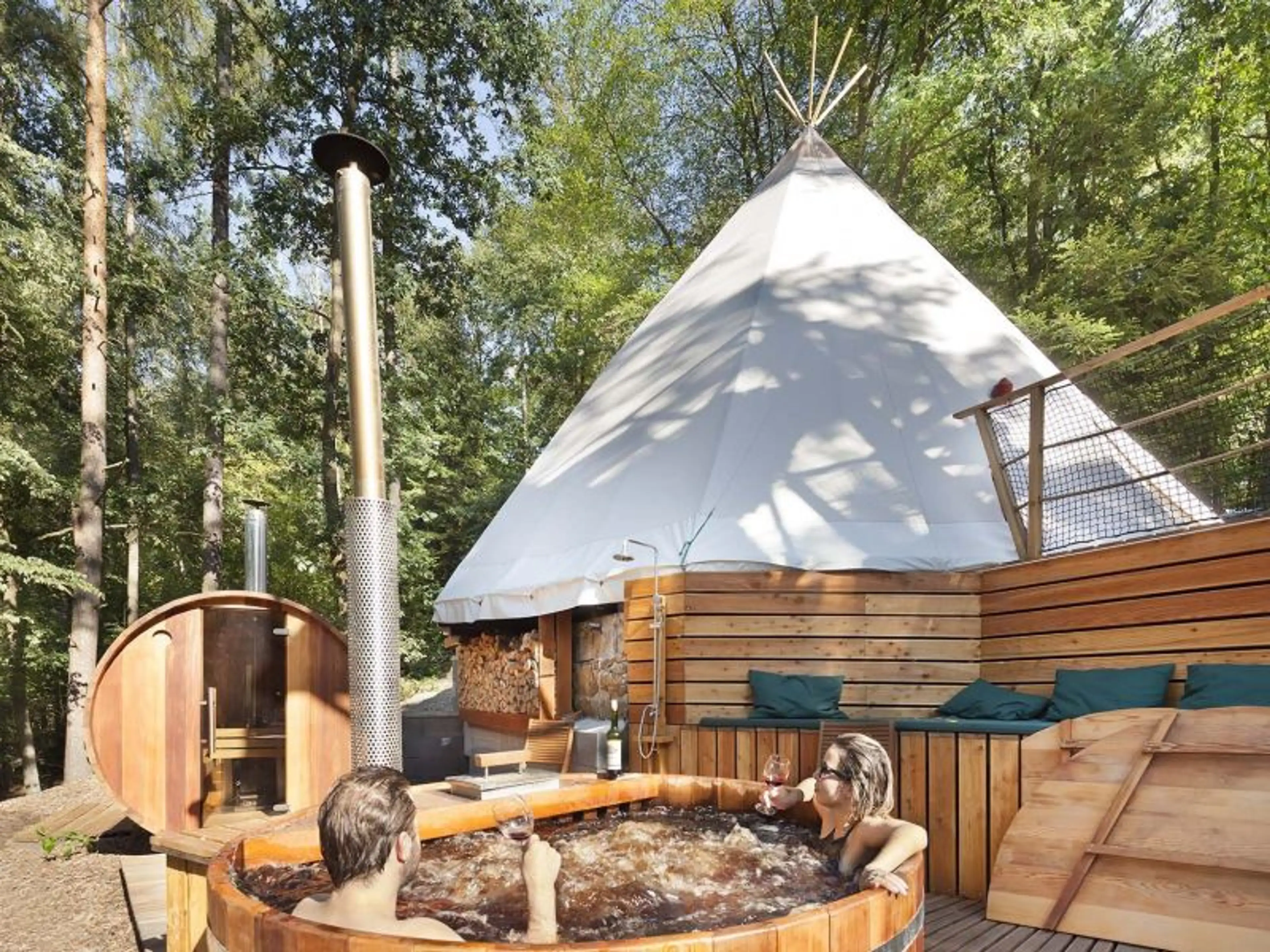 Glamping Pyskočely carousel-image-4