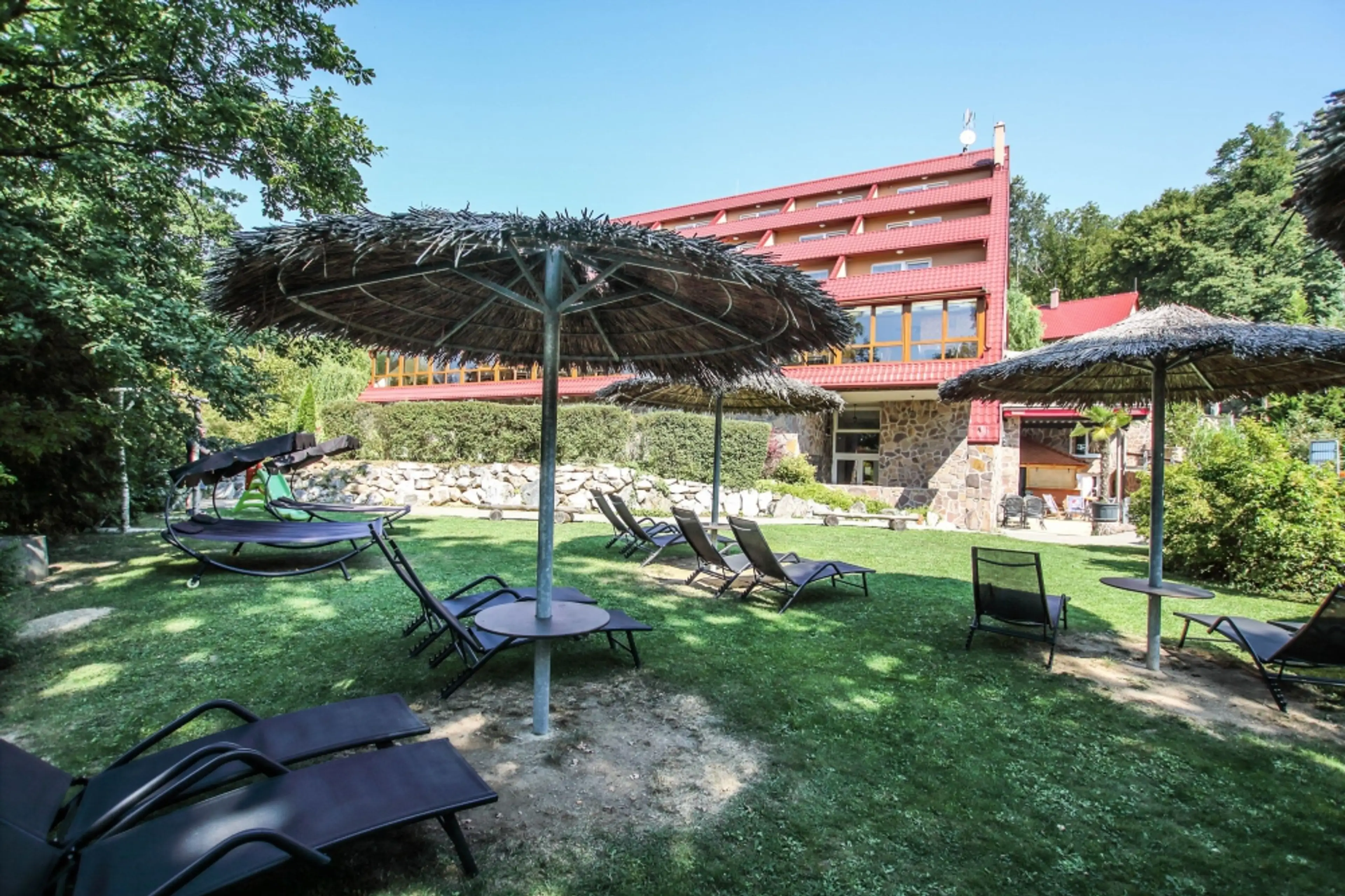 Resort M - Vranovská přehrada carousel-image-11