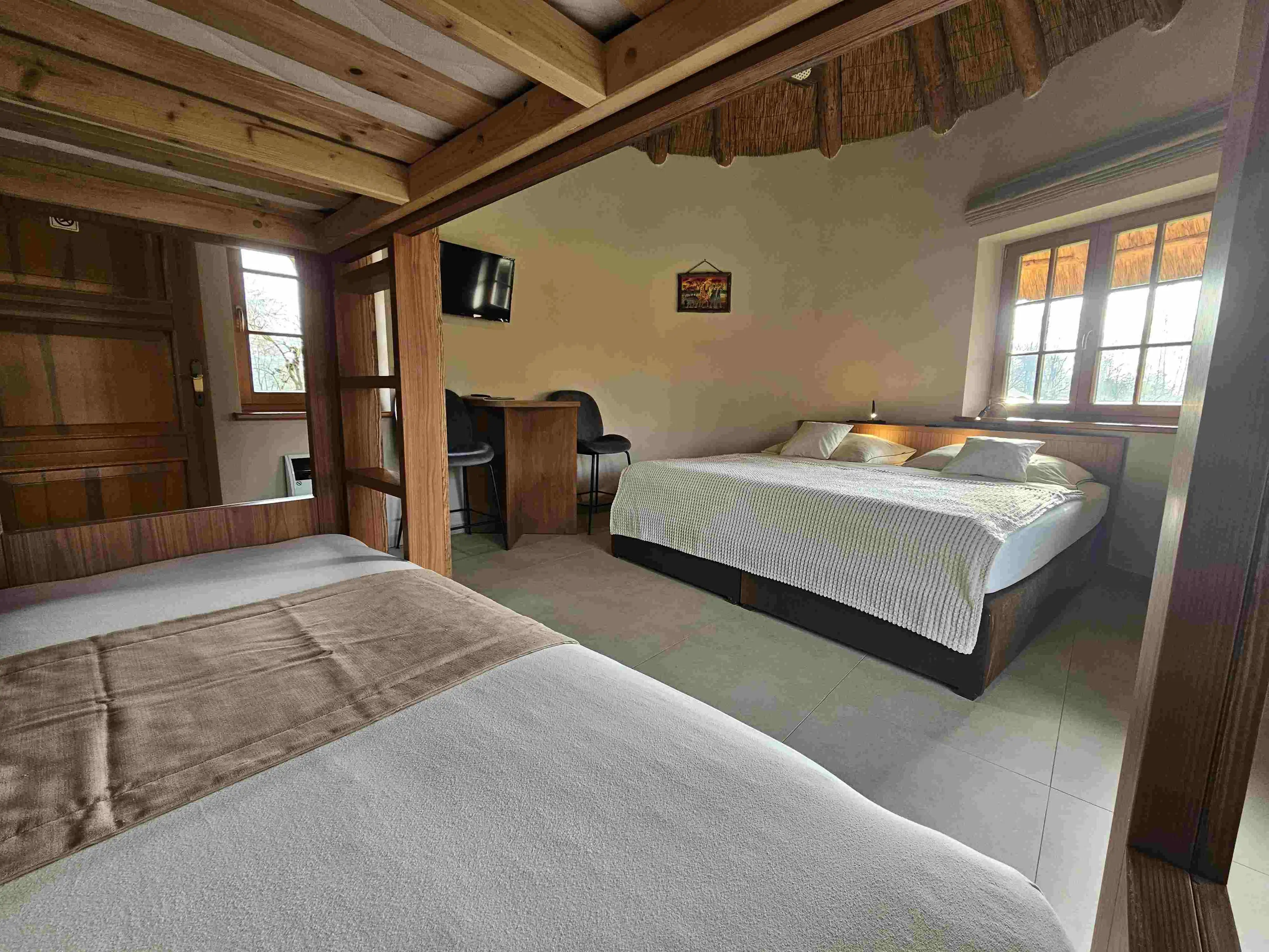 SAFARI PARK carousel-image-12