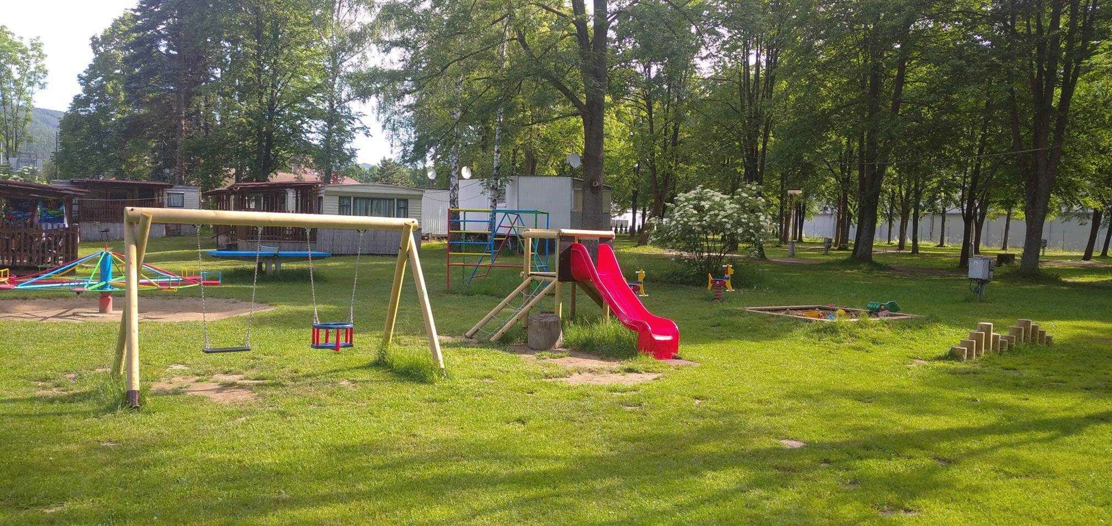 Camp Sport carousel-image-36