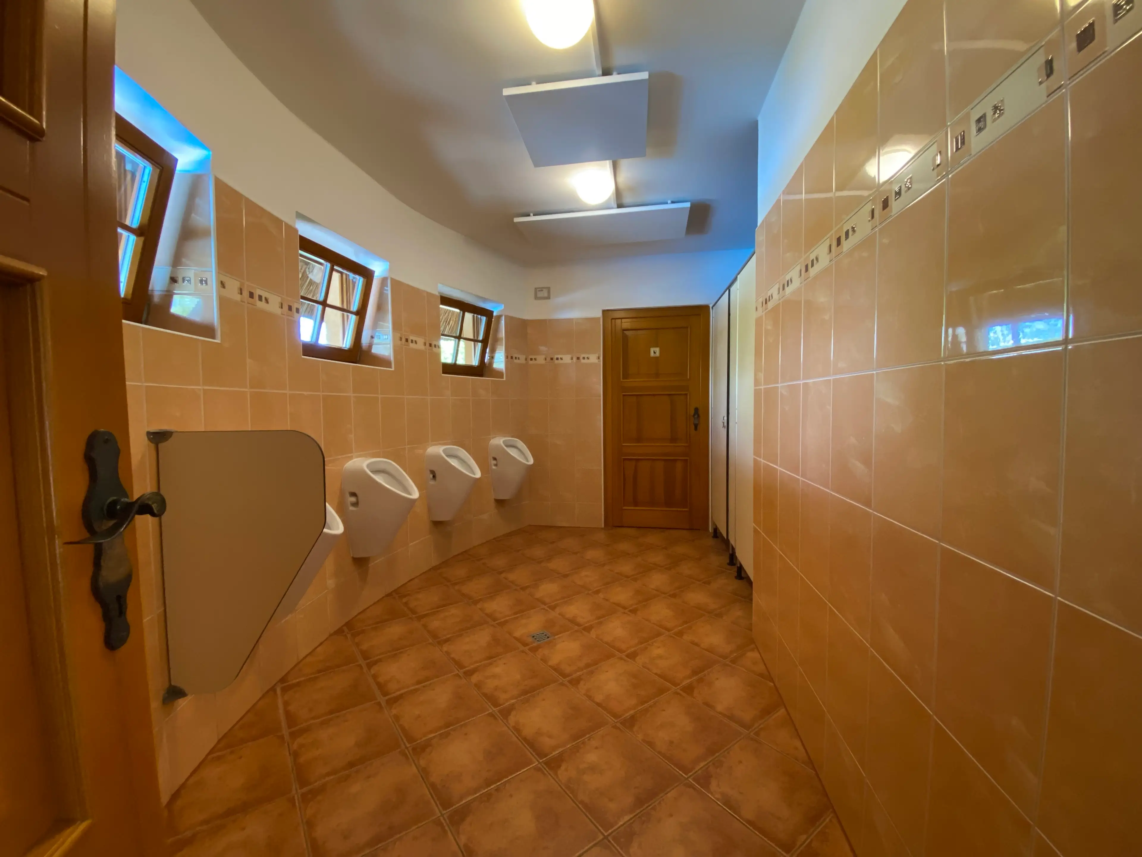 SAFARI PARK carousel-image-22