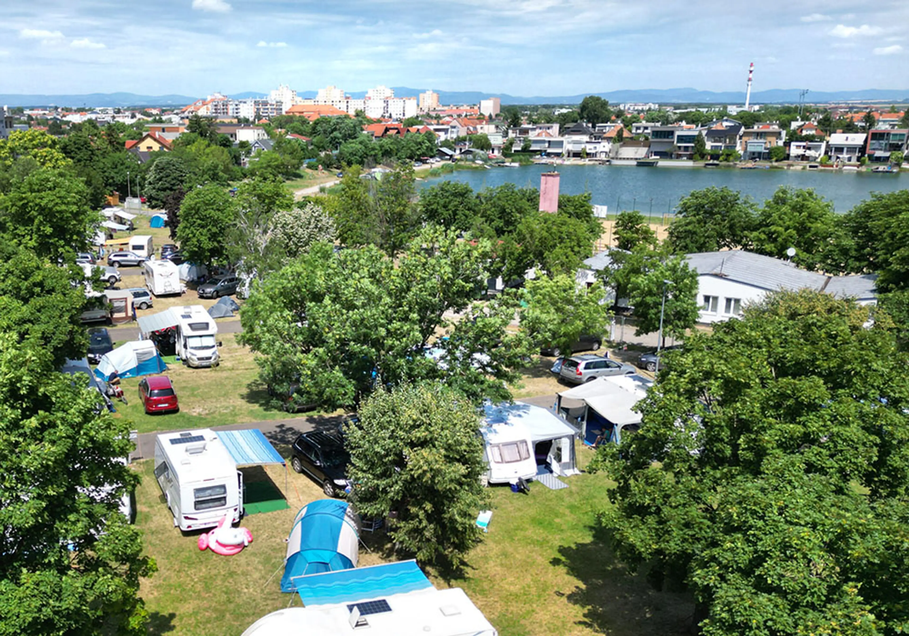Autokemping SLNEČNÉ JAZERÁ Senec carousel-image-3