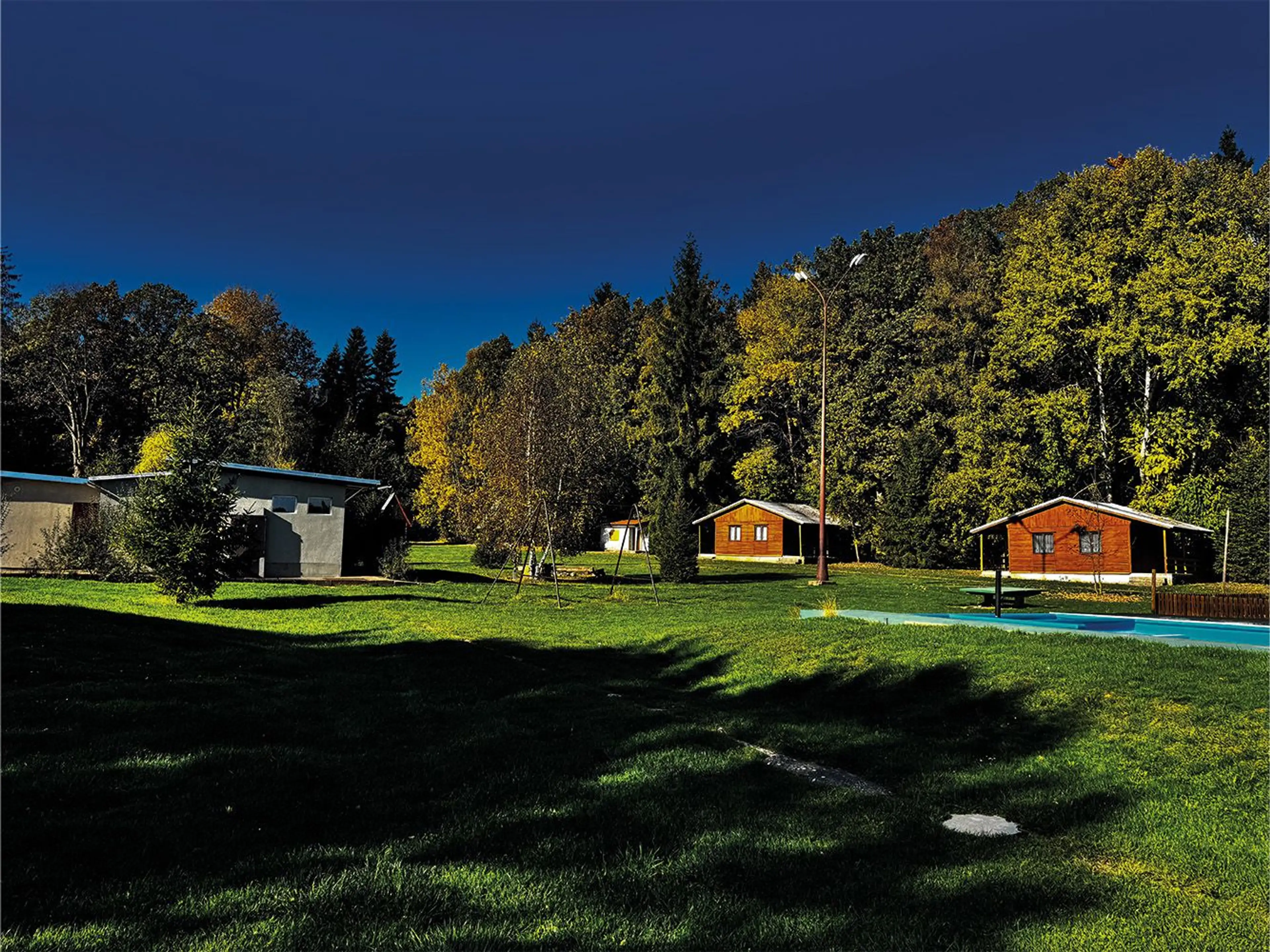 Kemp Dachova carousel-image-7