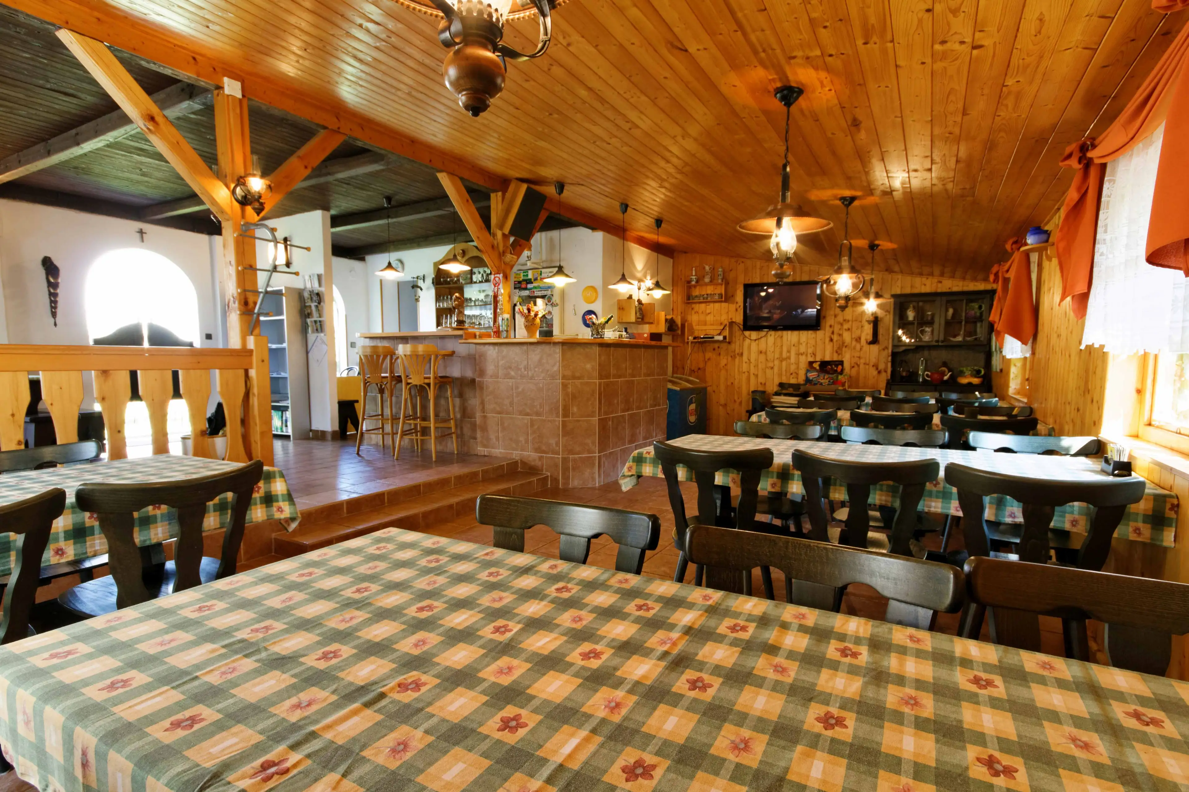 Camping Country carousel-image-13