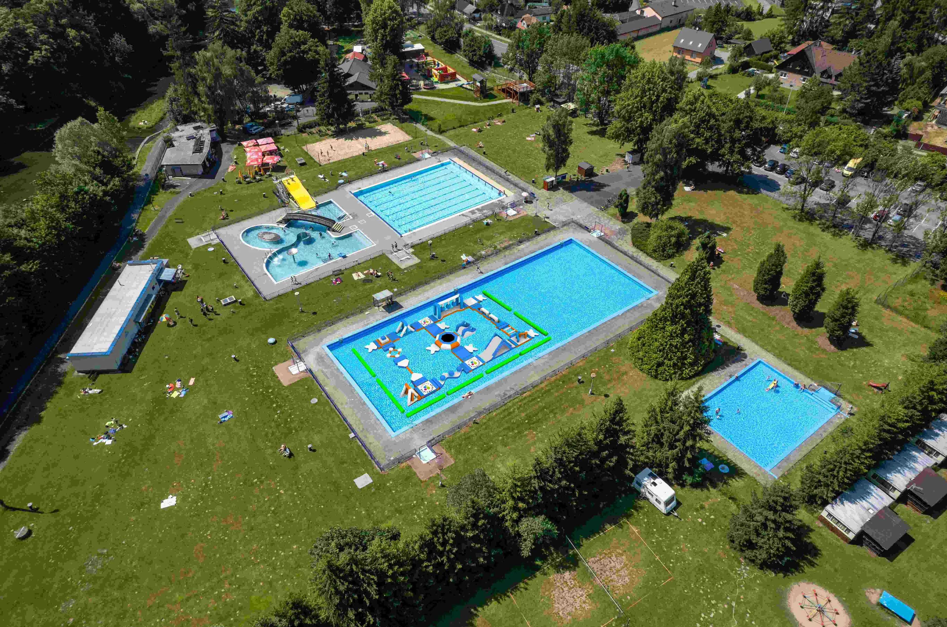 Camp Sport carousel-image-2