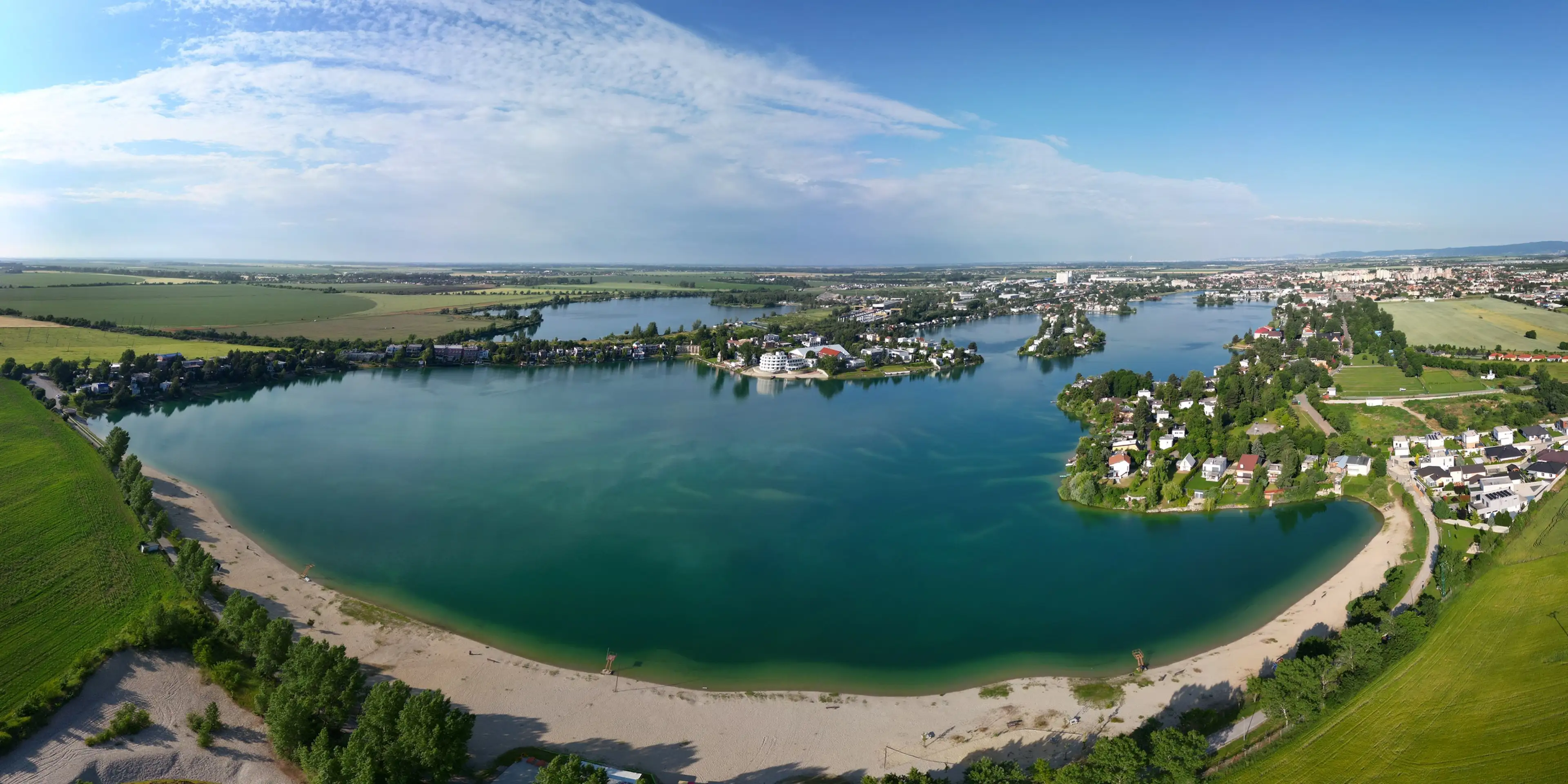 Autokemping SLNEČNÉ JAZERÁ Senec carousel-image-1