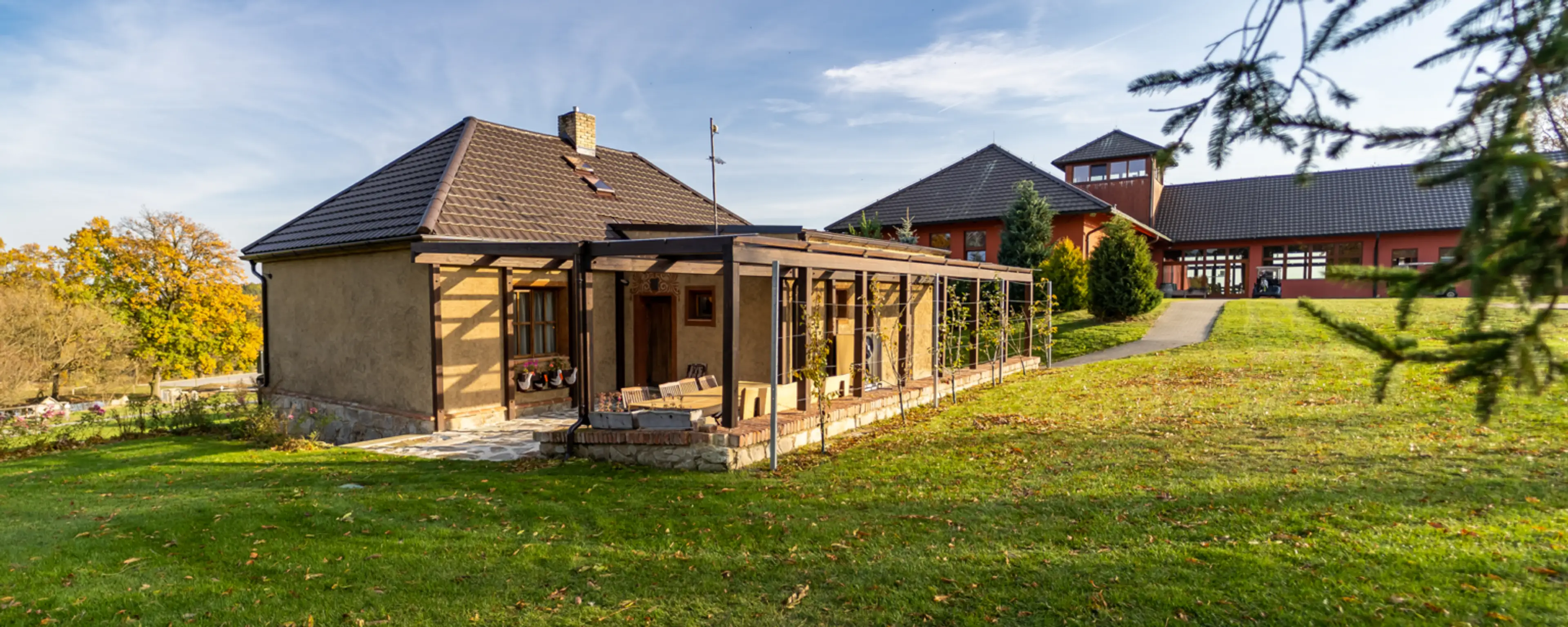 KARAVANOVÉ STÁNÍ V KESTŘANY GOLF & COUNTRY CLUBU carousel-image-1