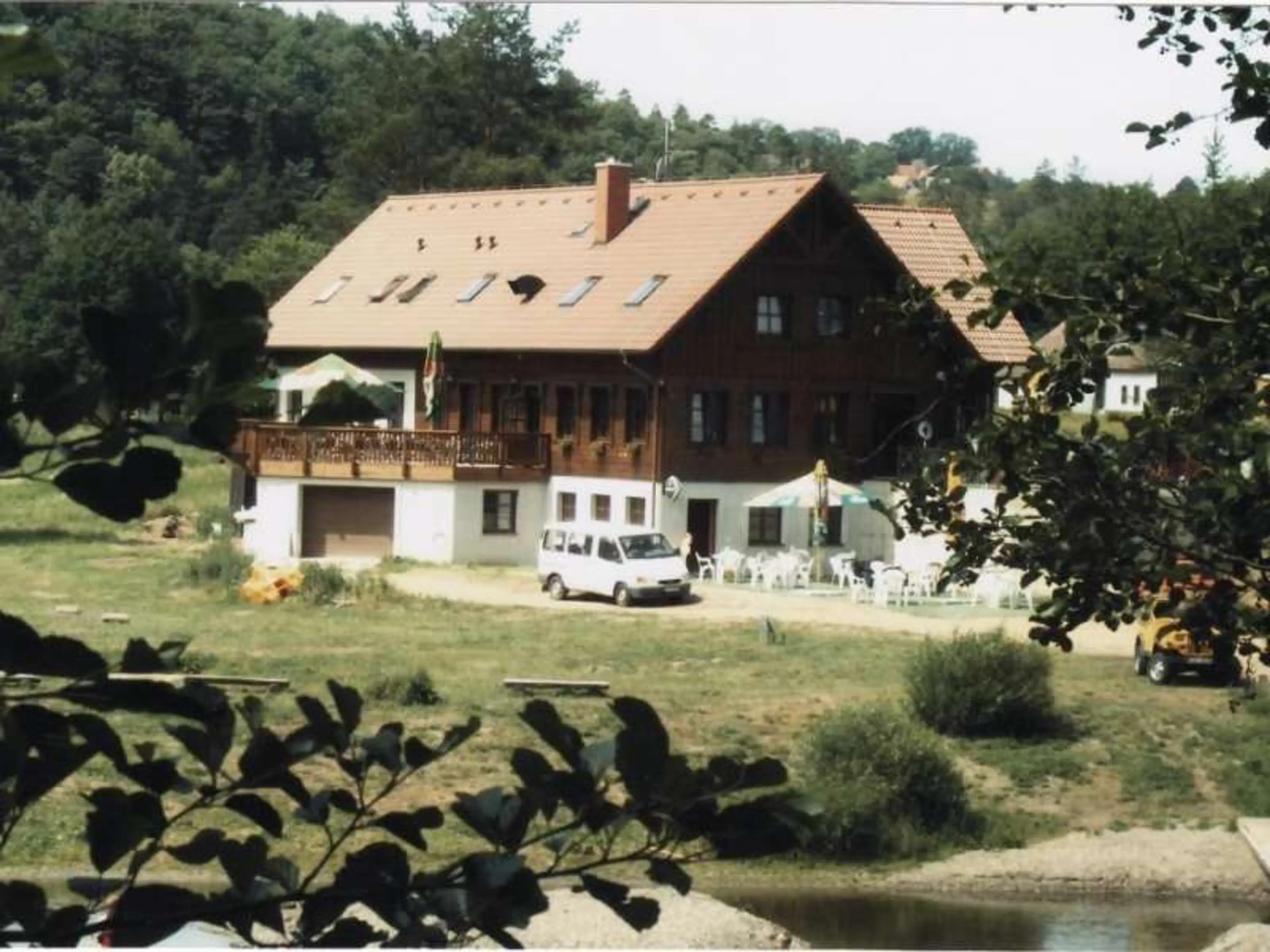 U přívozu - Višňová na Berounce carousel-image-12