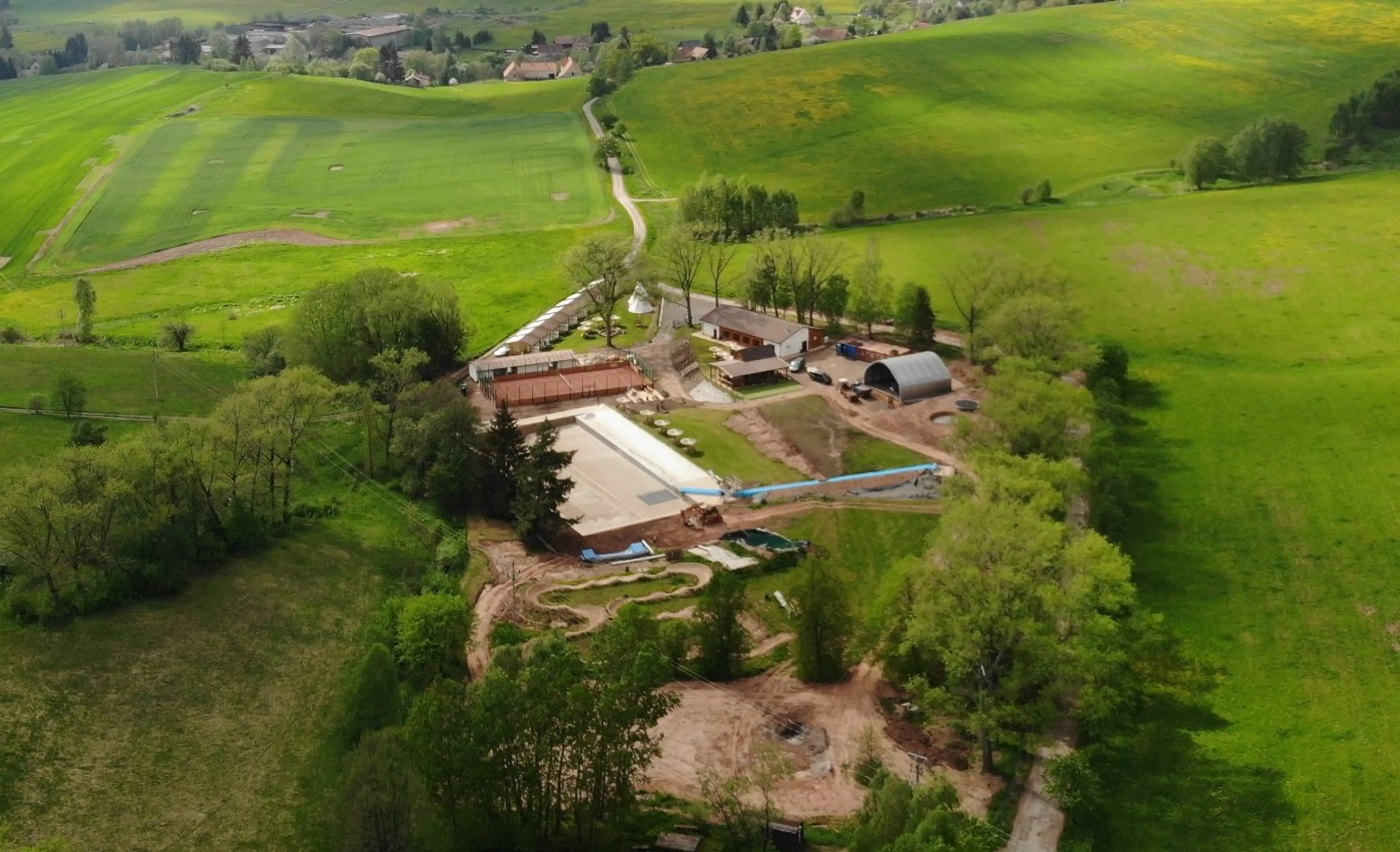 Kemp a rekreační areál KOUPÁLO Janovičky carousel-image-9