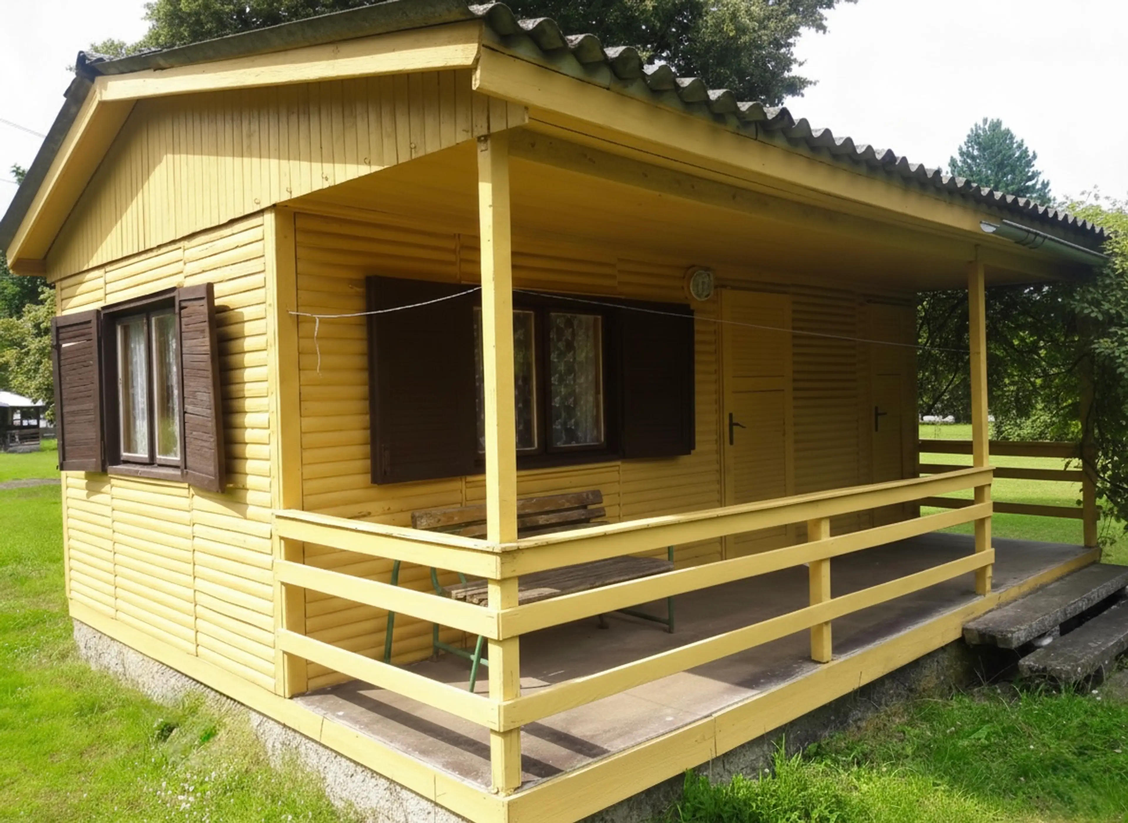 Kemp Dachova carousel-image-15