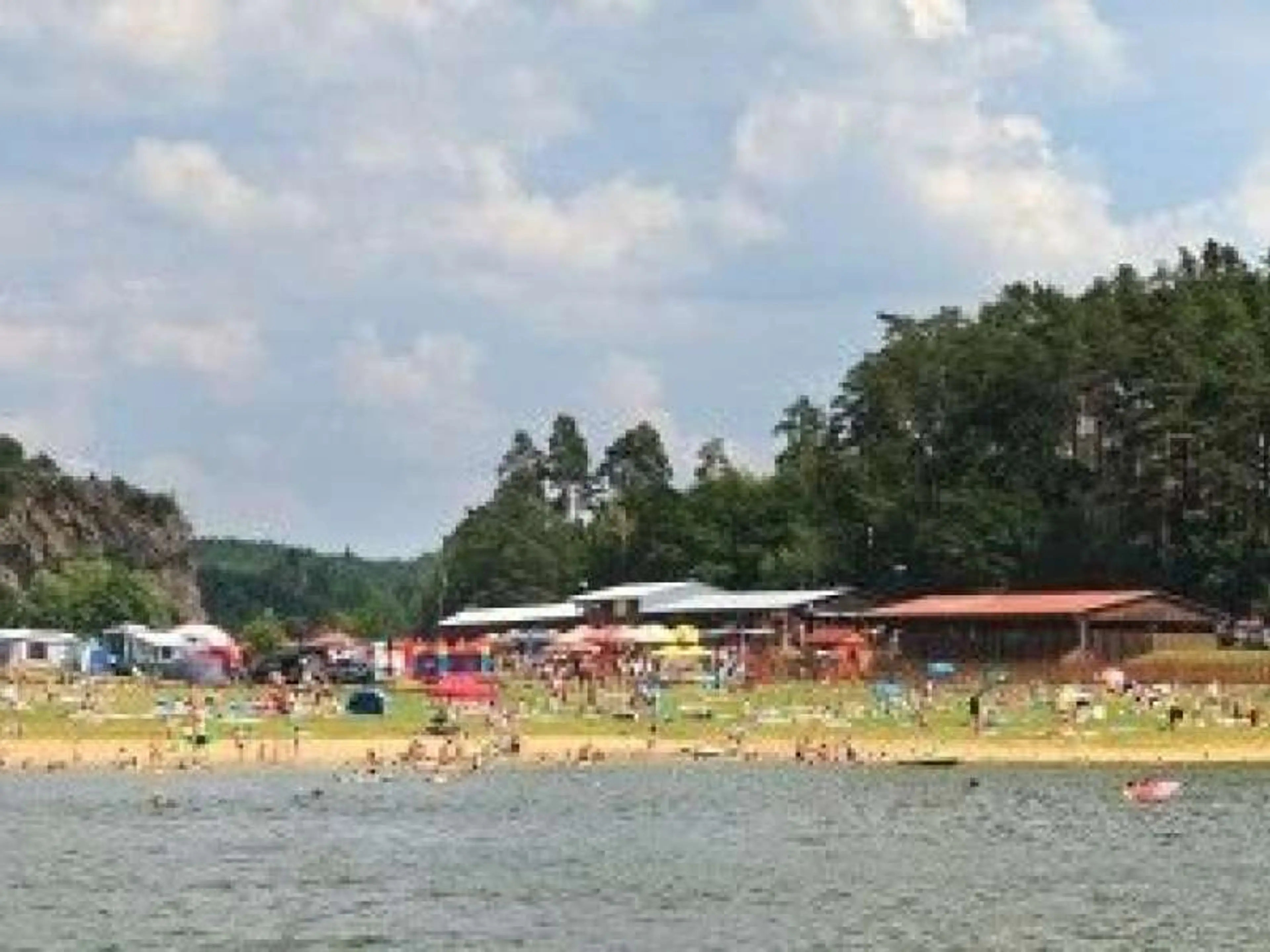 Autocamp Wilsonka na Dalešické přehradě carousel-image-10