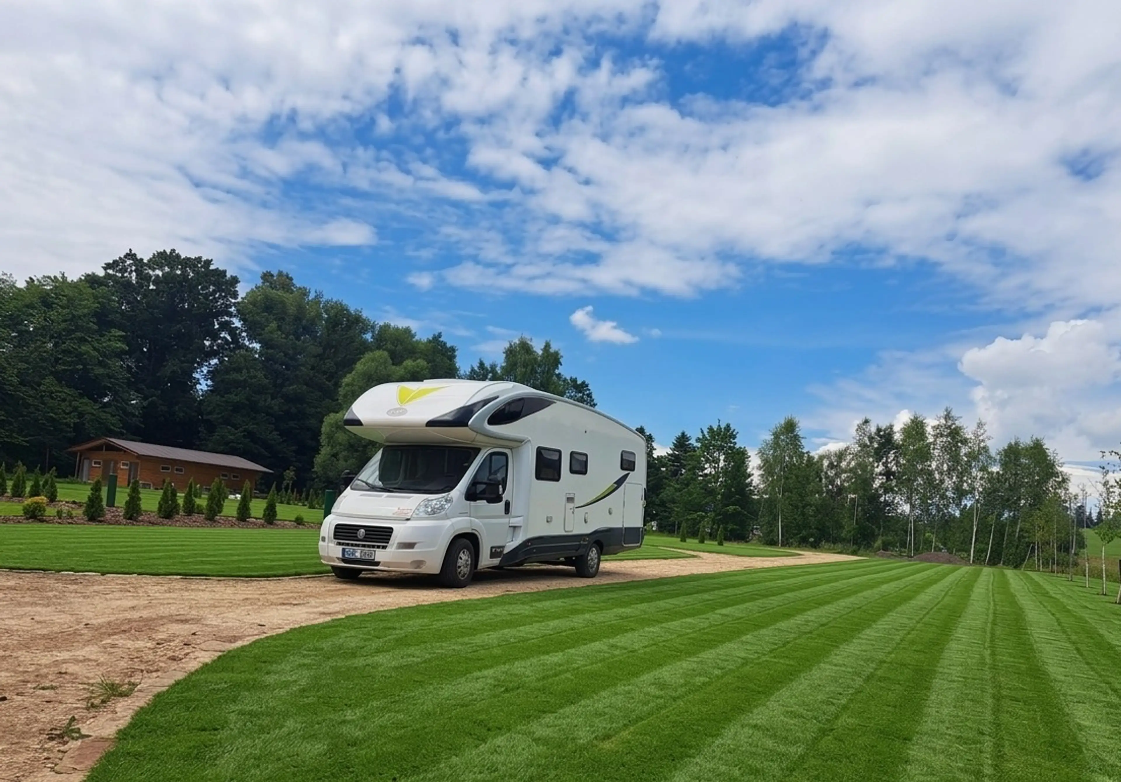 Kemp U zámku Meziměstí carousel-image-2