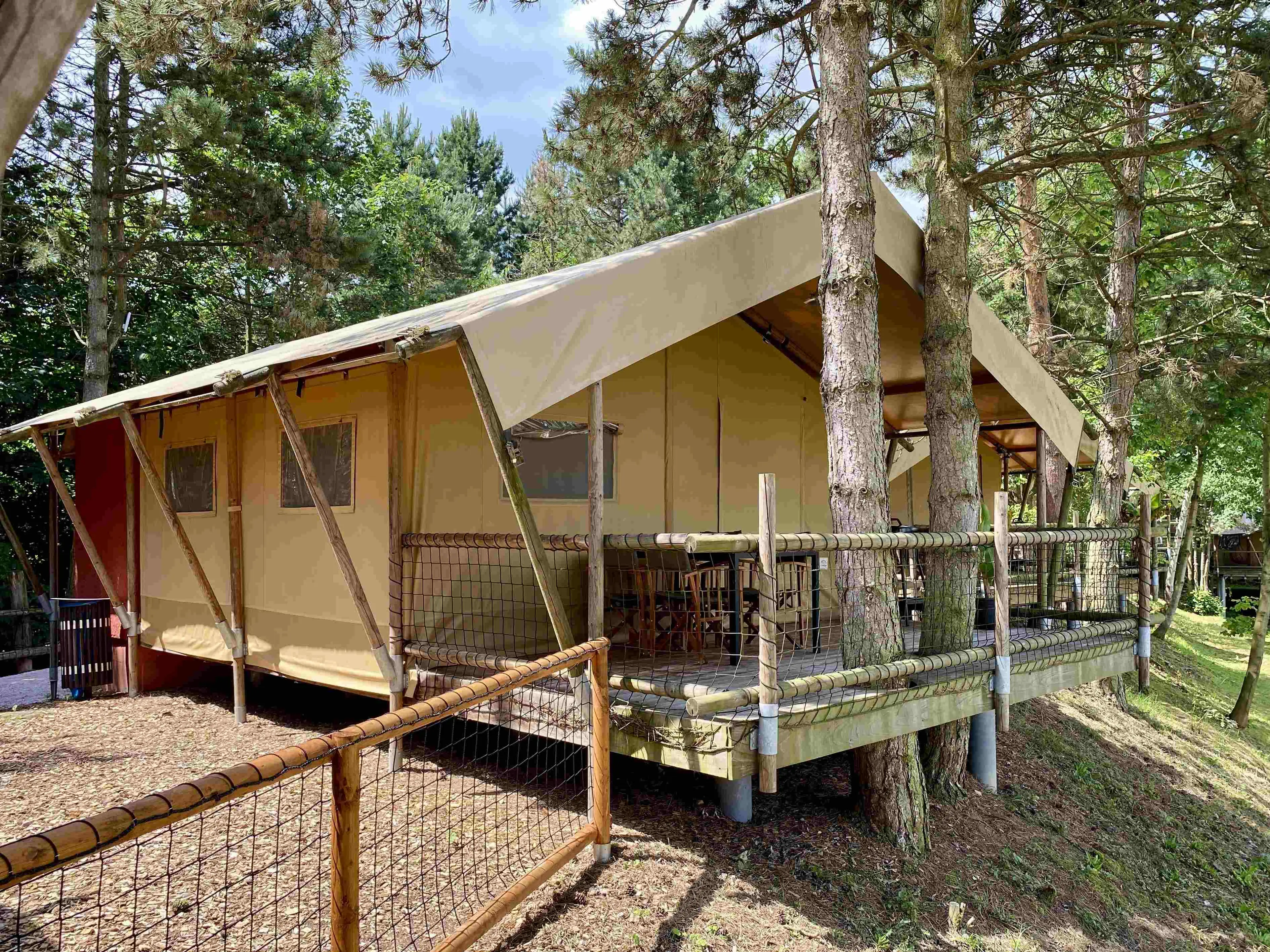 SAFARI PARK carousel-image-3