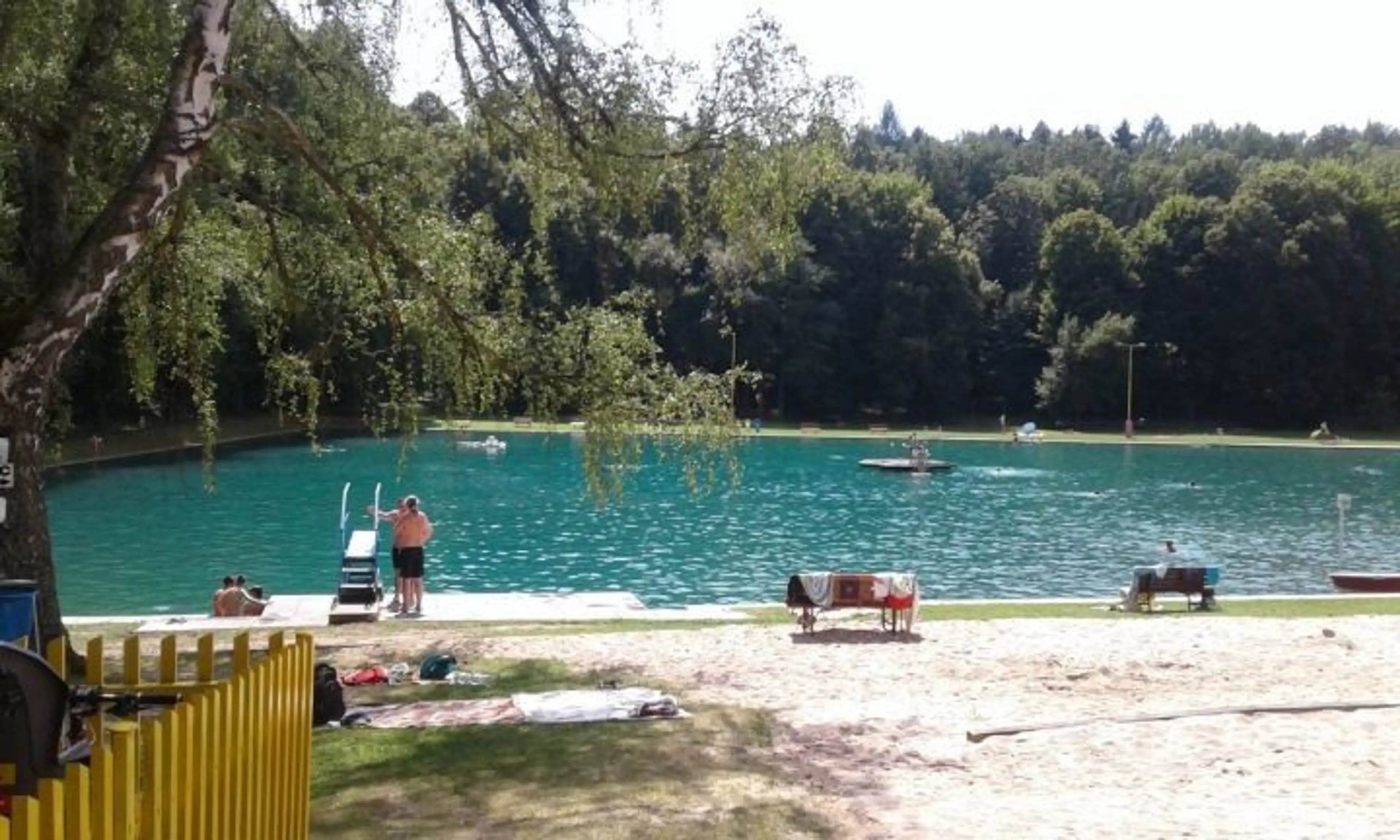 Kemp Dachova carousel-image-4