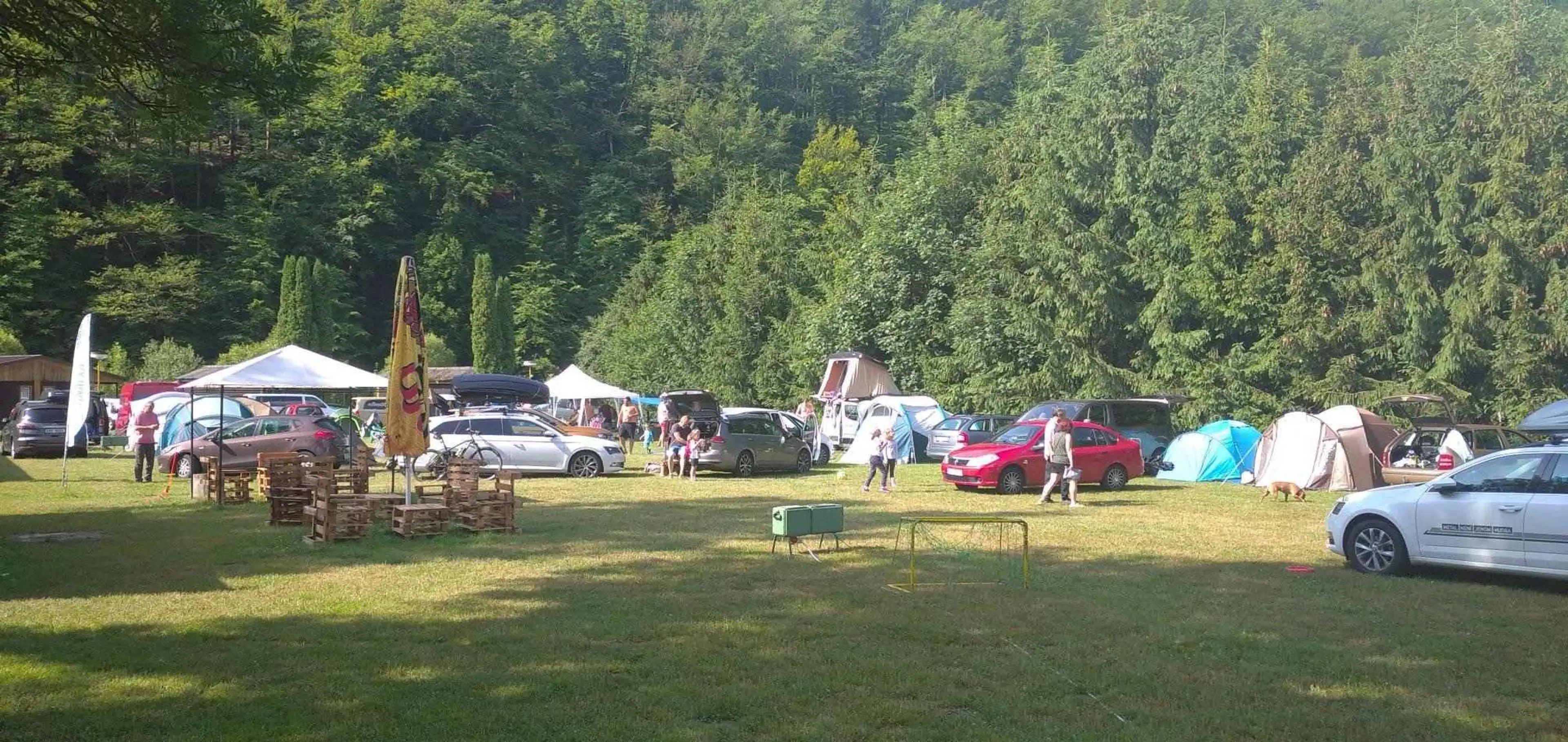 Camp Sport carousel-image-8