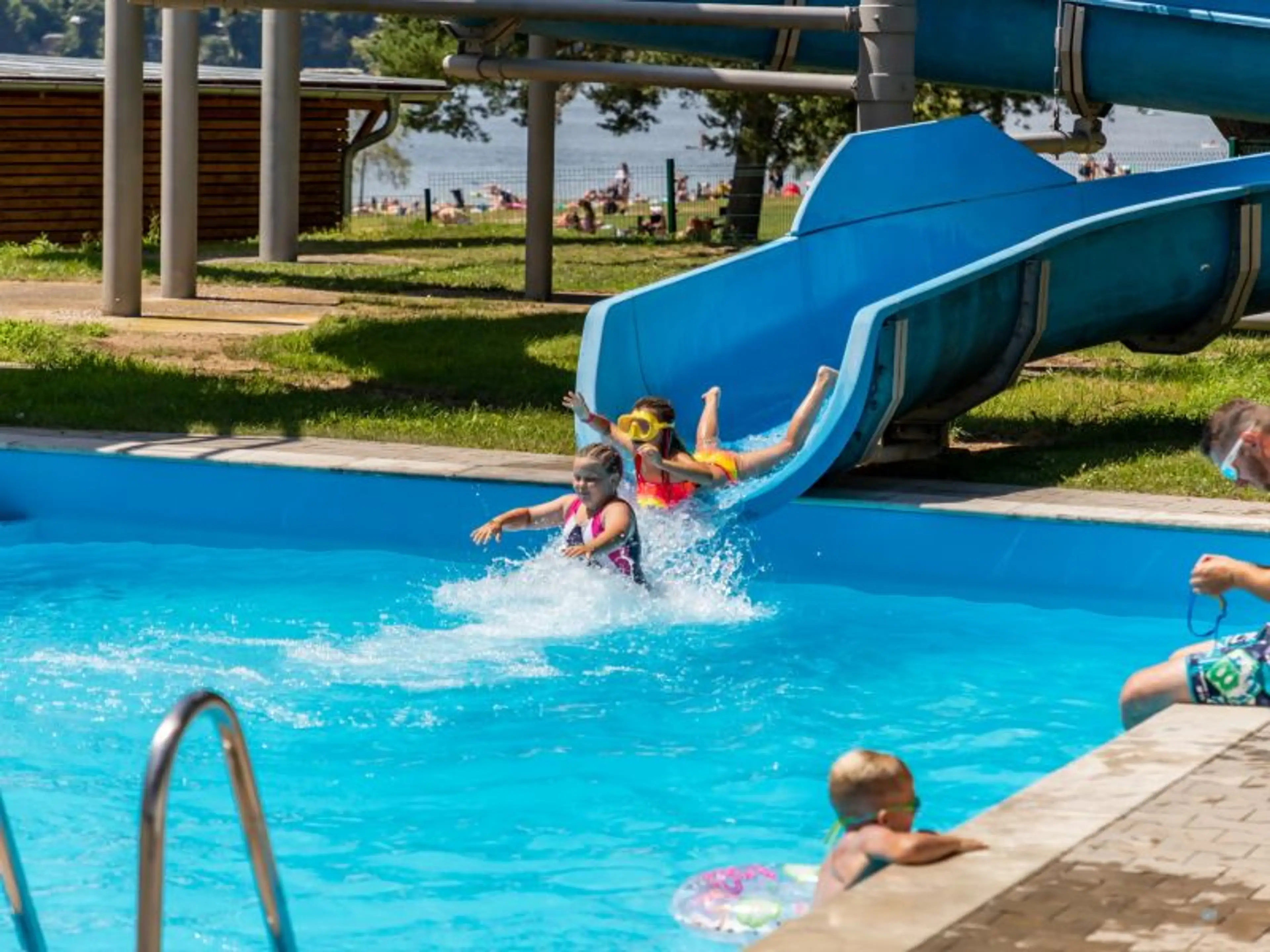 Vranovská pláž - Holiday Park carousel-image-32