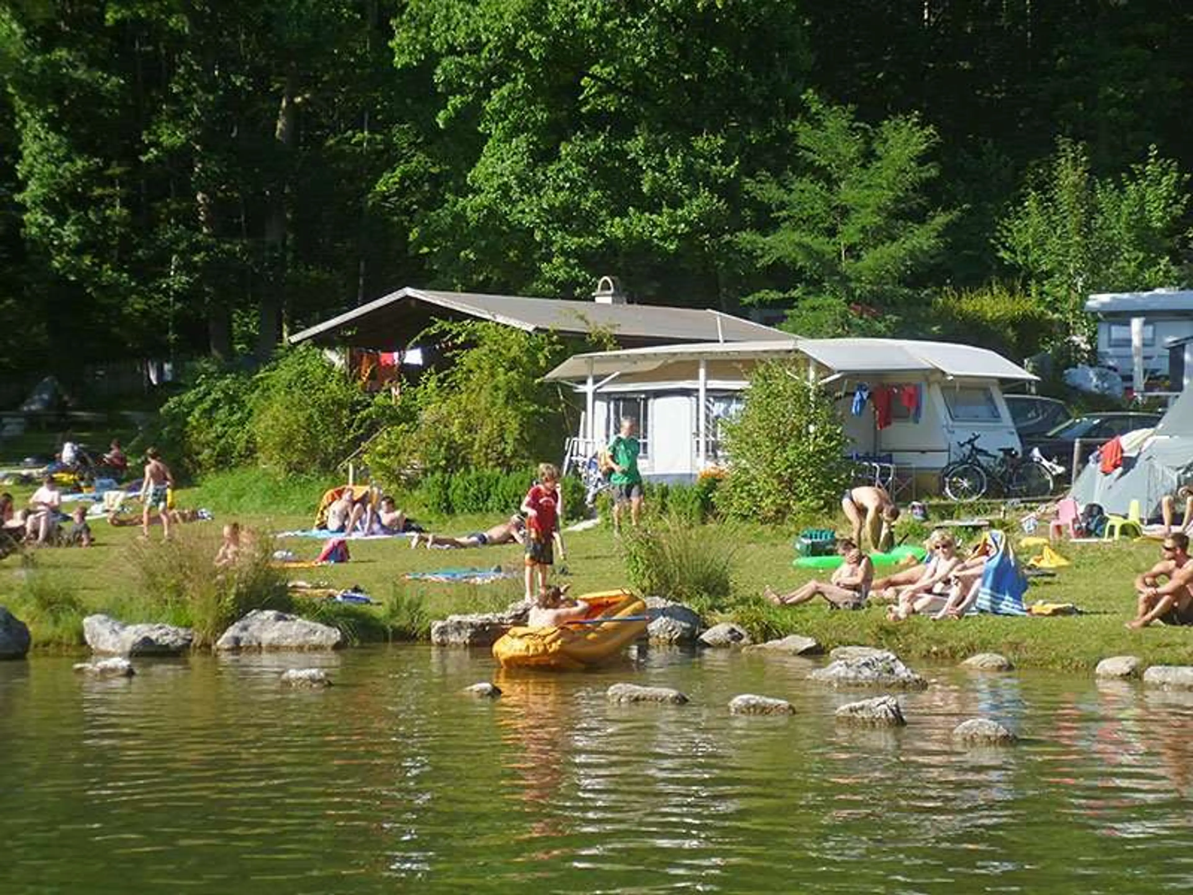 Camping Zellersee carousel-image-7