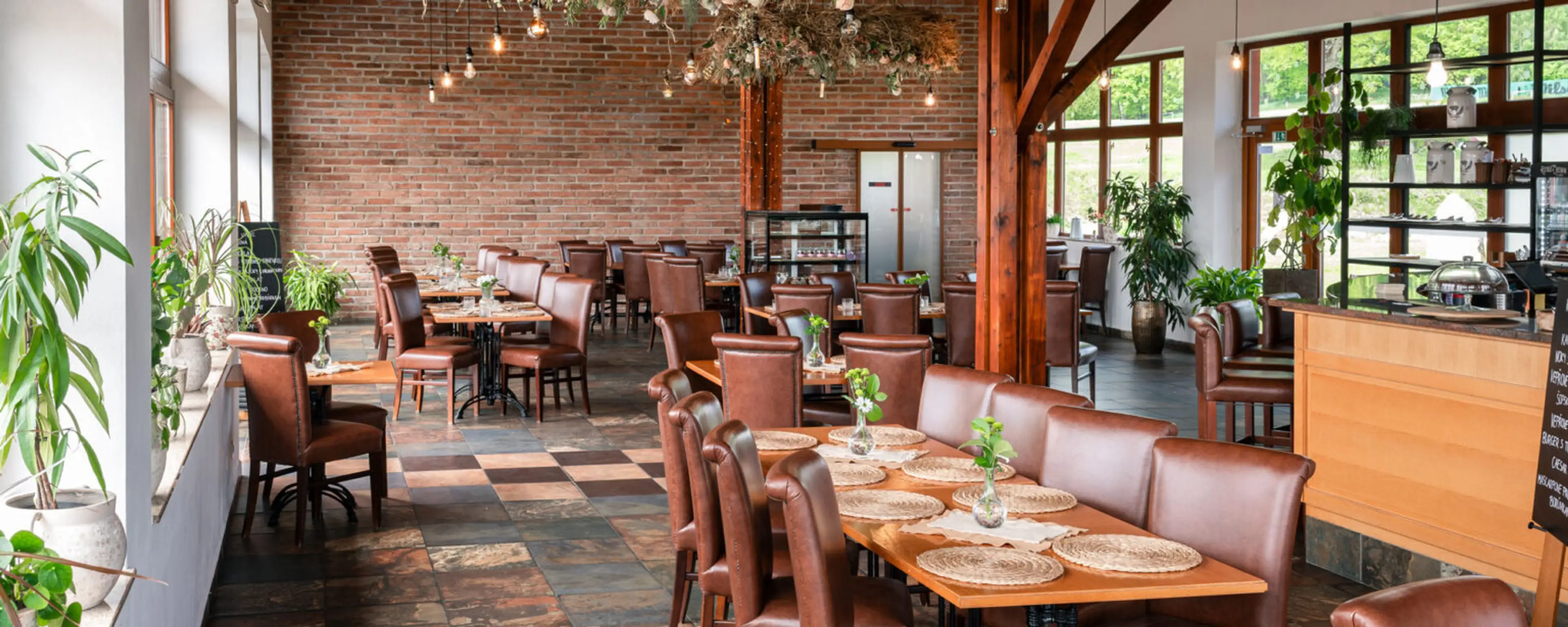 KARAVANOVÉ STÁNÍ V KESTŘANY GOLF & COUNTRY CLUBU carousel-image-5